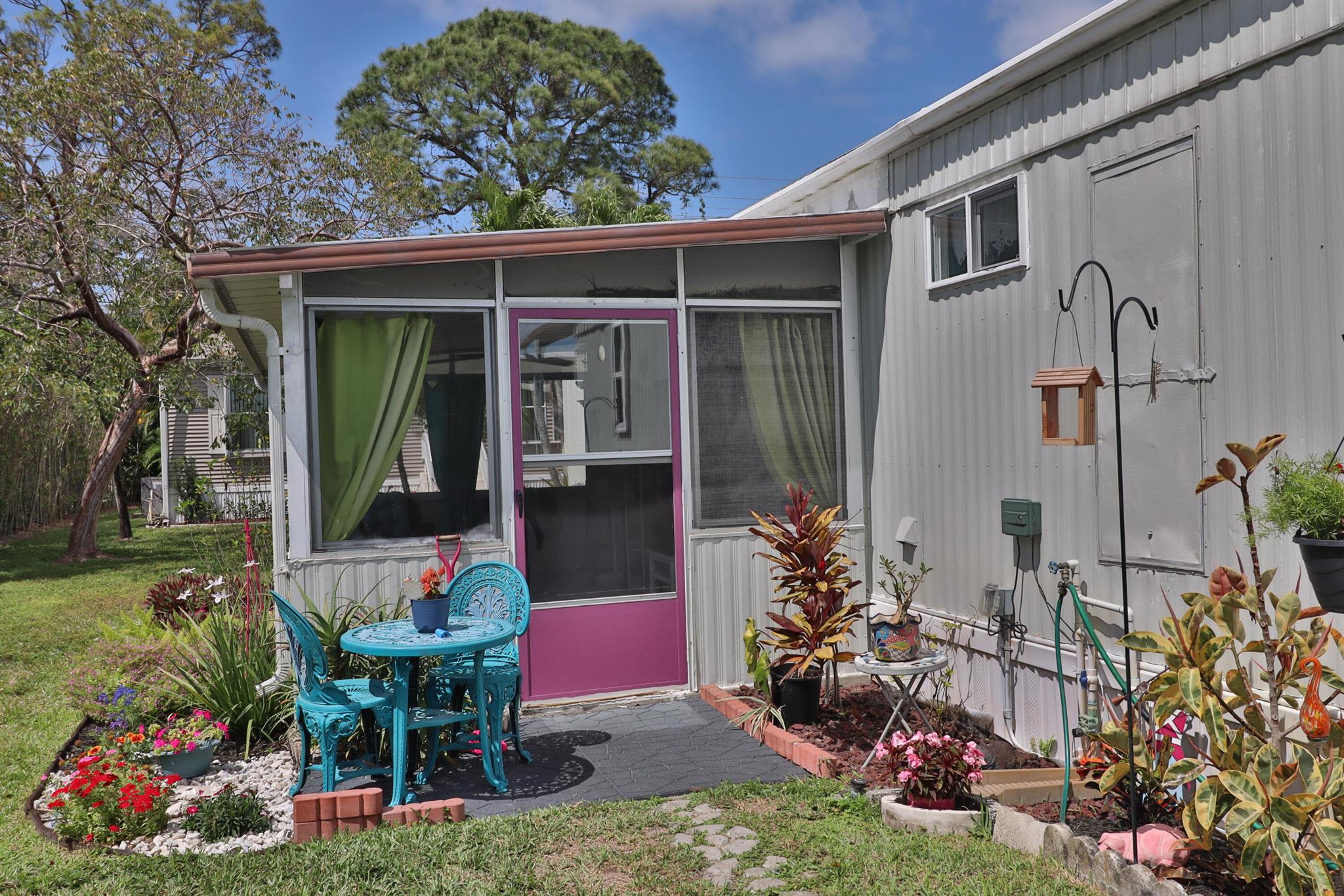 1011 Andros Bay