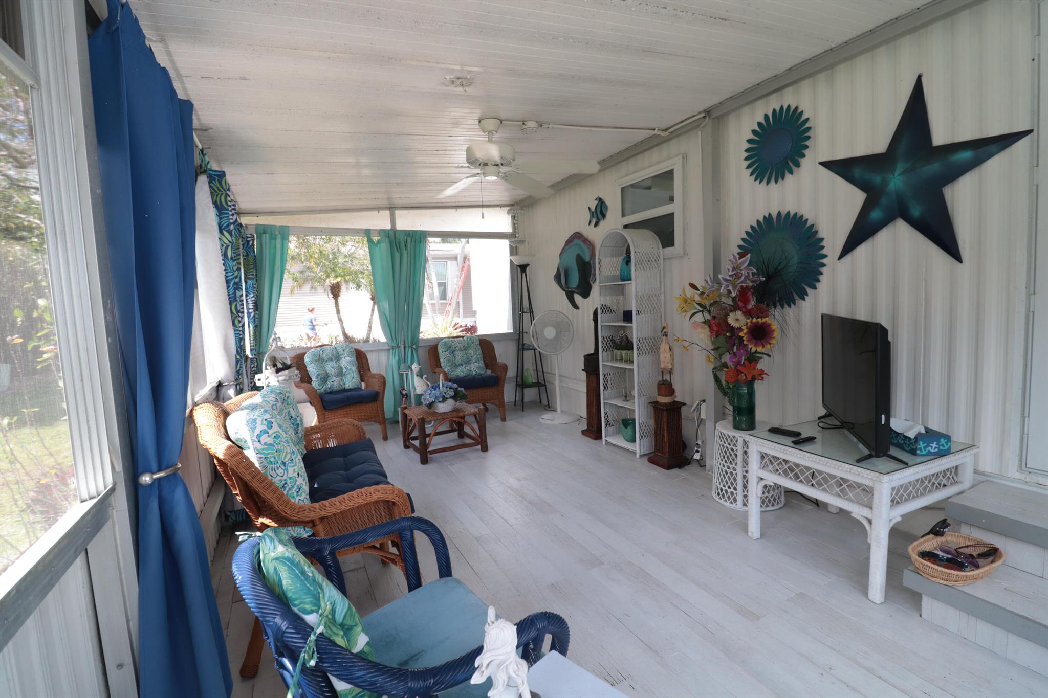 1011 Andros Bay