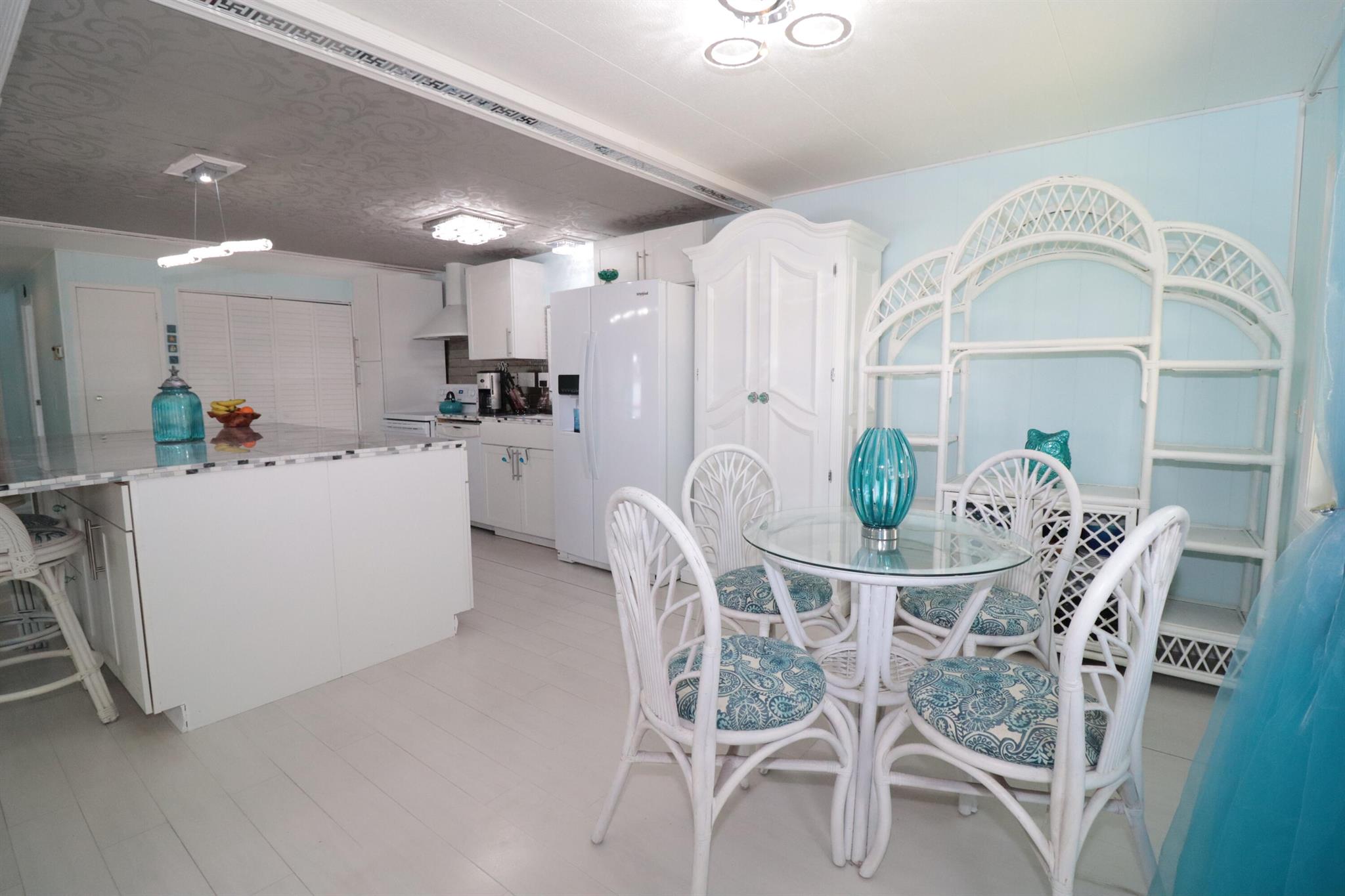 1011 Andros Bay