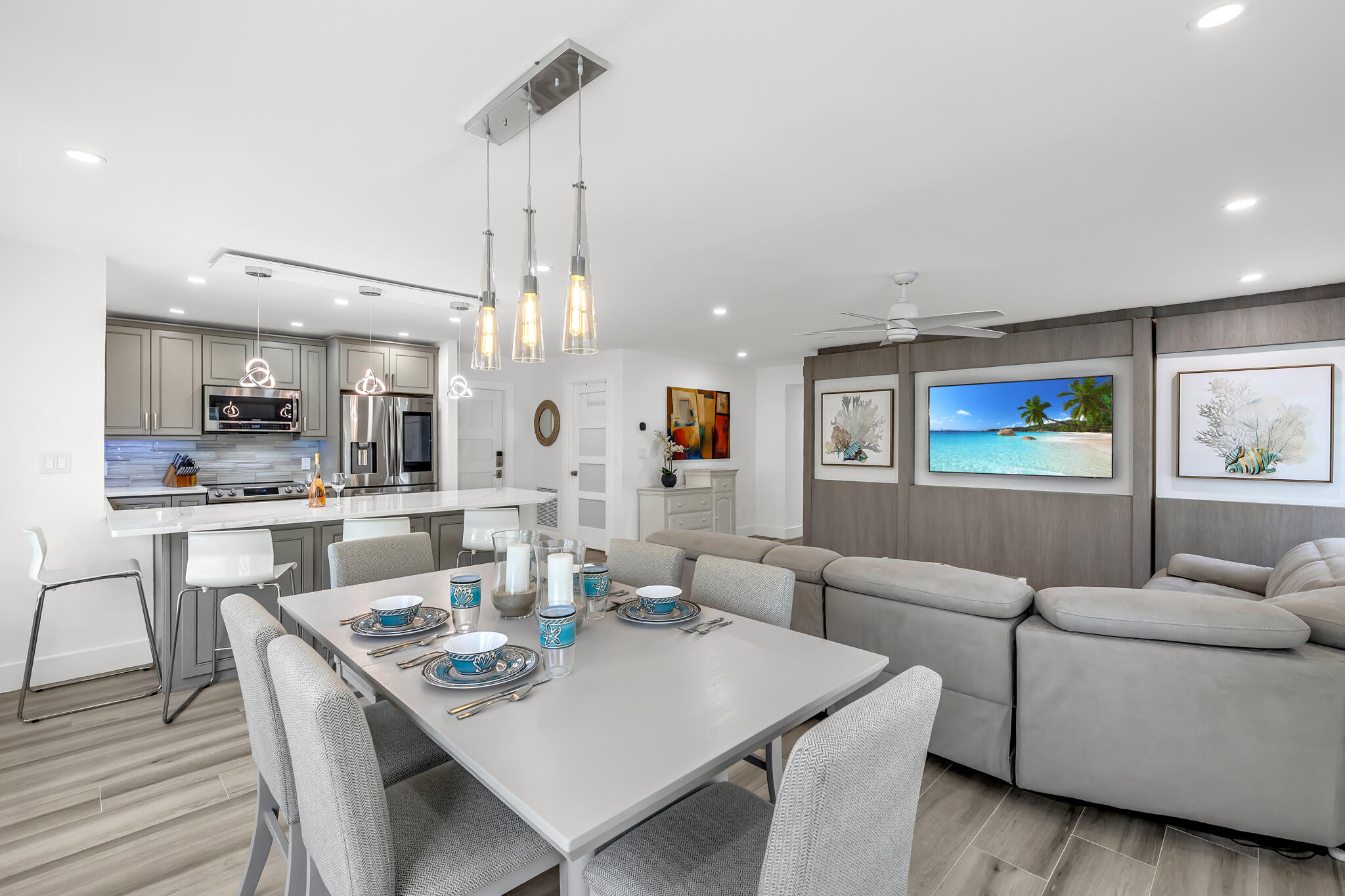 HARBOR'S EDGE - Residential