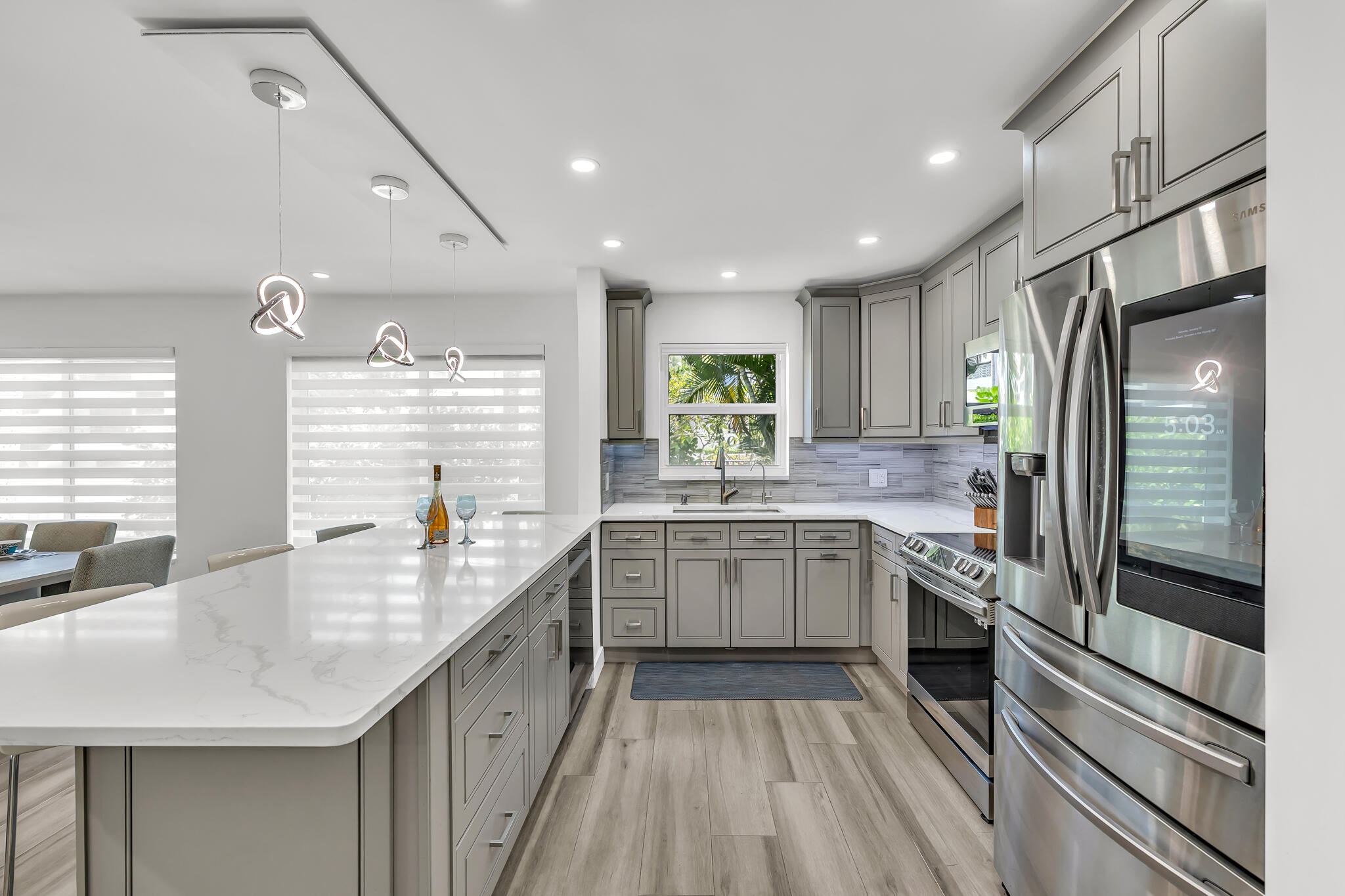 HARBOR'S EDGE - Residential