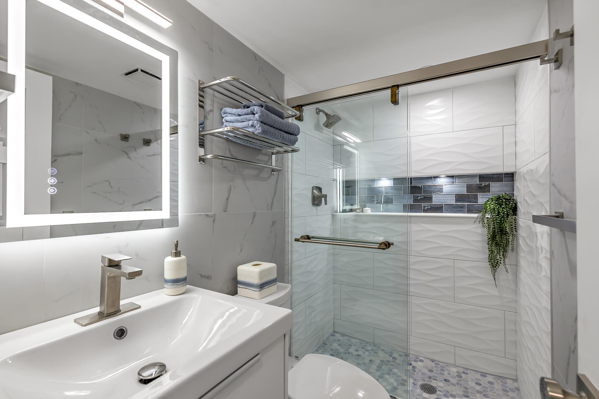 HARBOR'S EDGE - Residential