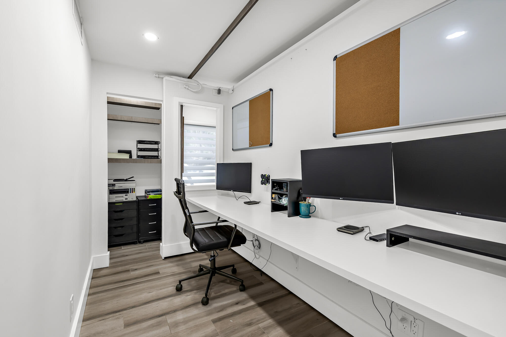 HARBOR'S EDGE - Residential