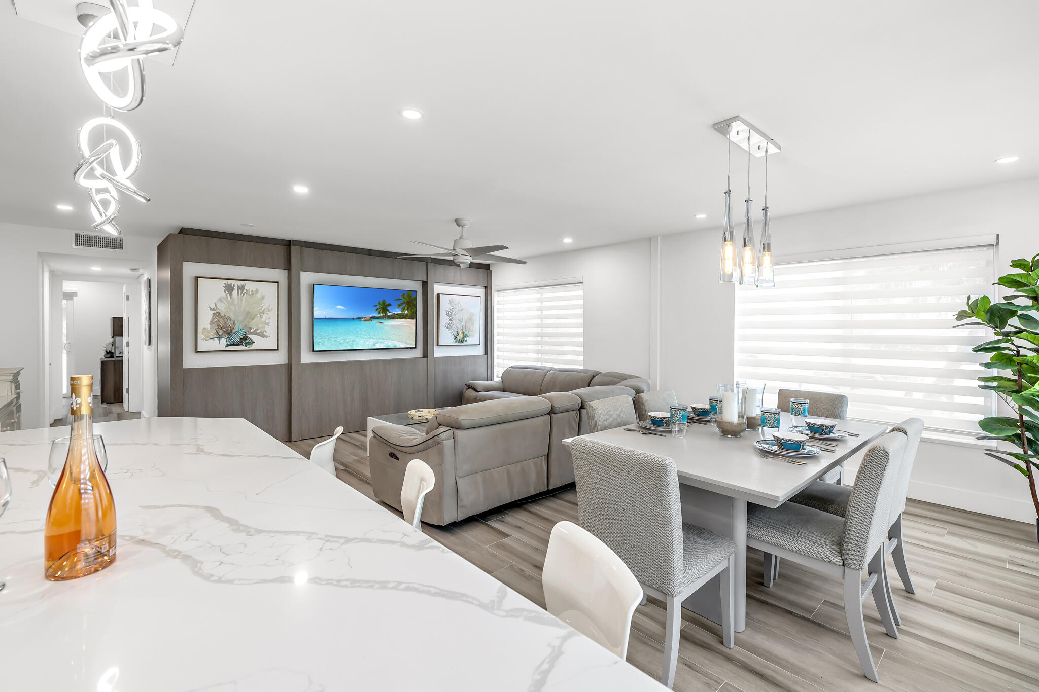 HARBOR'S EDGE - Residential