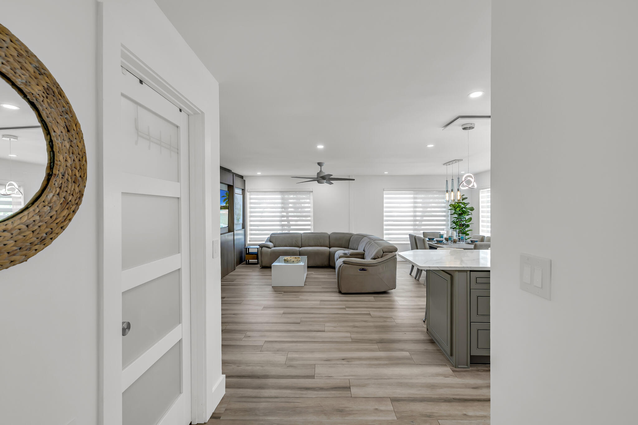 HARBOR'S EDGE - Residential