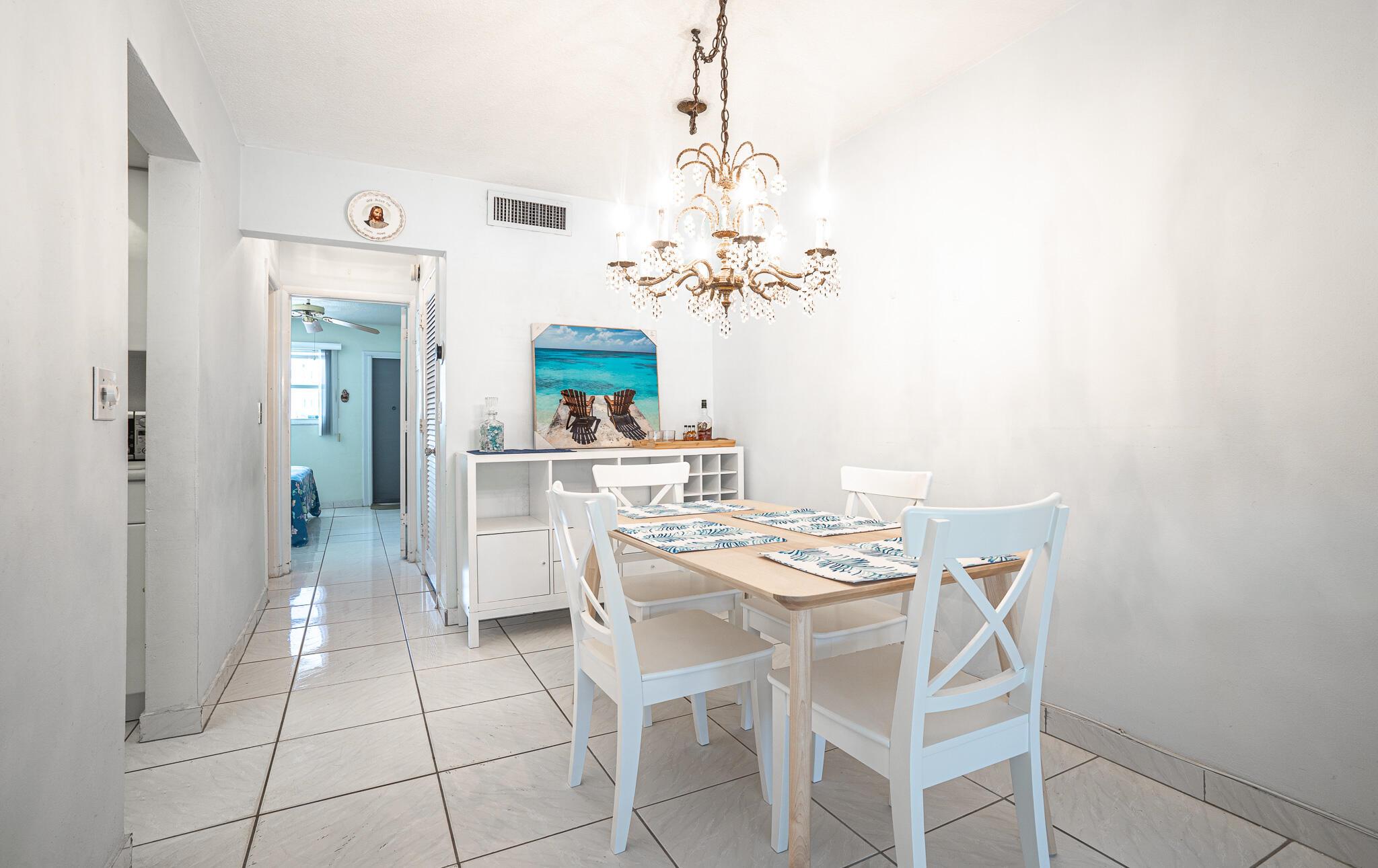 YORKDALES CARALLTON ISLE - Residential