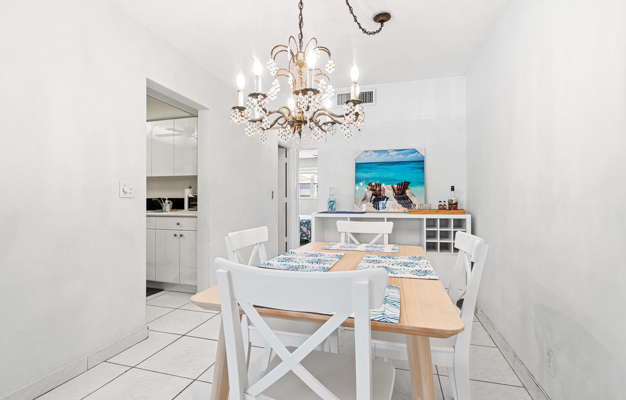 YORKDALES CARALLTON ISLE - Residential