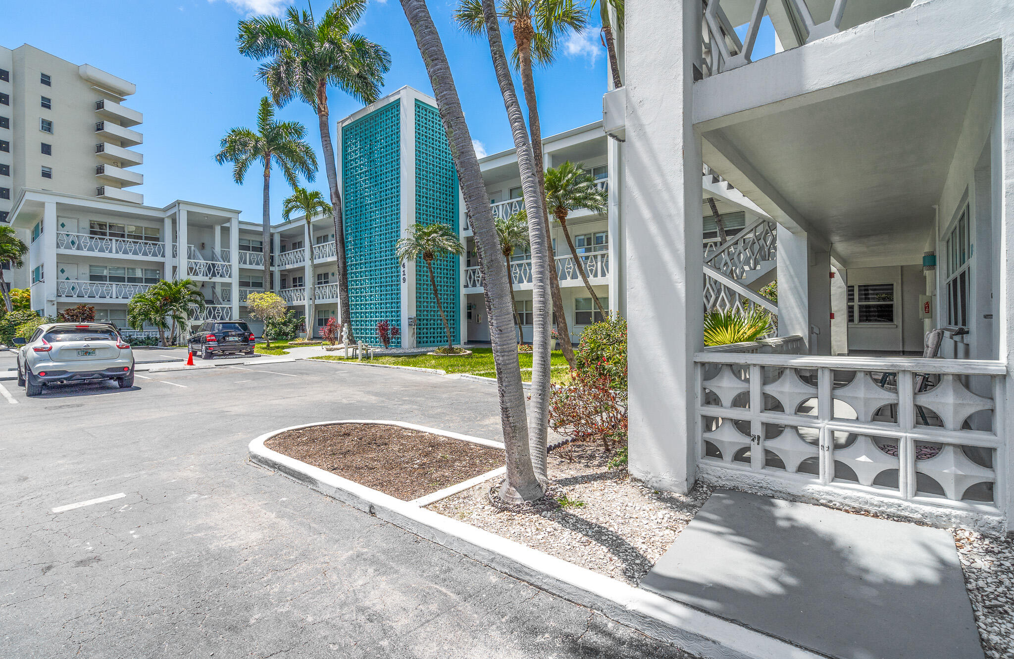 419 Golden Isles Drive 107