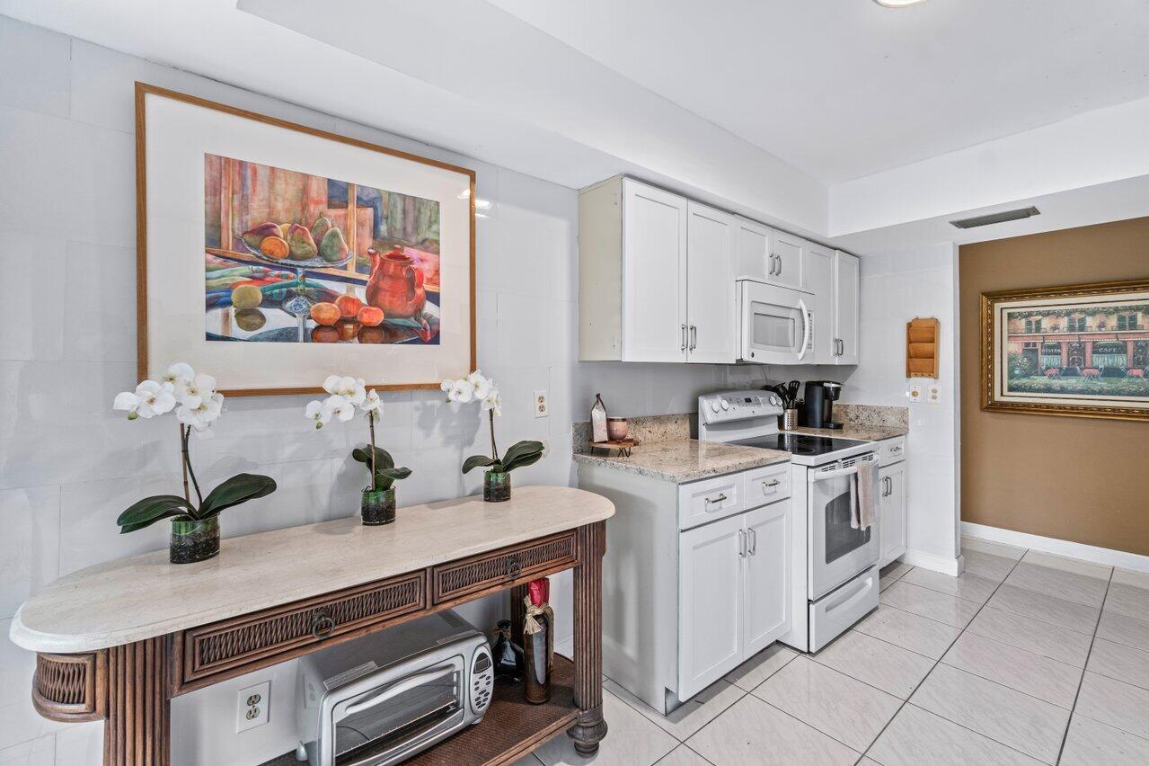 FOREST GROVE PATIO HOMES - Residential Lease