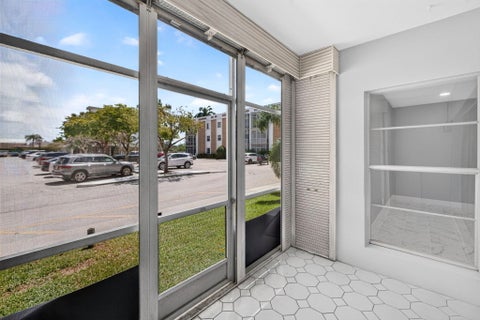Tiny photo for 3040 NE 16th Avenue #110, Oakland Park, FL 33334 (MLS # B26074867)