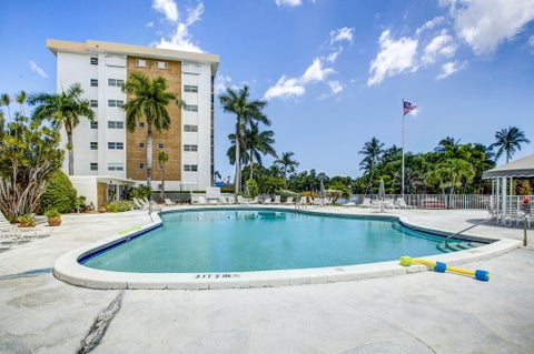 Tiny photo for 3040 NE 16th Avenue #110, Oakland Park, FL 33334 (MLS # B26074867)