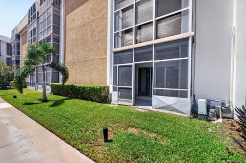 Tiny photo for 3040 NE 16th Avenue #110, Oakland Park, FL 33334 (MLS # B26074867)