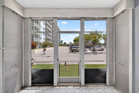 Tiny photo for 3040 NE 16th Avenue #110, Oakland Park, FL 33334 (MLS # B26074867)