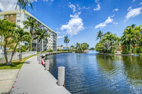 Tiny photo for 3040 NE 16th Avenue #110, Oakland Park, FL 33334 (MLS # B26074867)