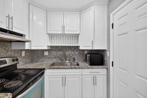 Tiny photo for 3040 NE 16th Avenue #110, Oakland Park, FL 33334 (MLS # B26074867)
