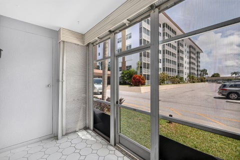 Tiny photo for 3040 NE 16th Avenue #110, Oakland Park, FL 33334 (MLS # B26074867)