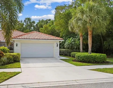 8365 SE Double Tree Drive, Hobe Sound, FL MLS: R11085275