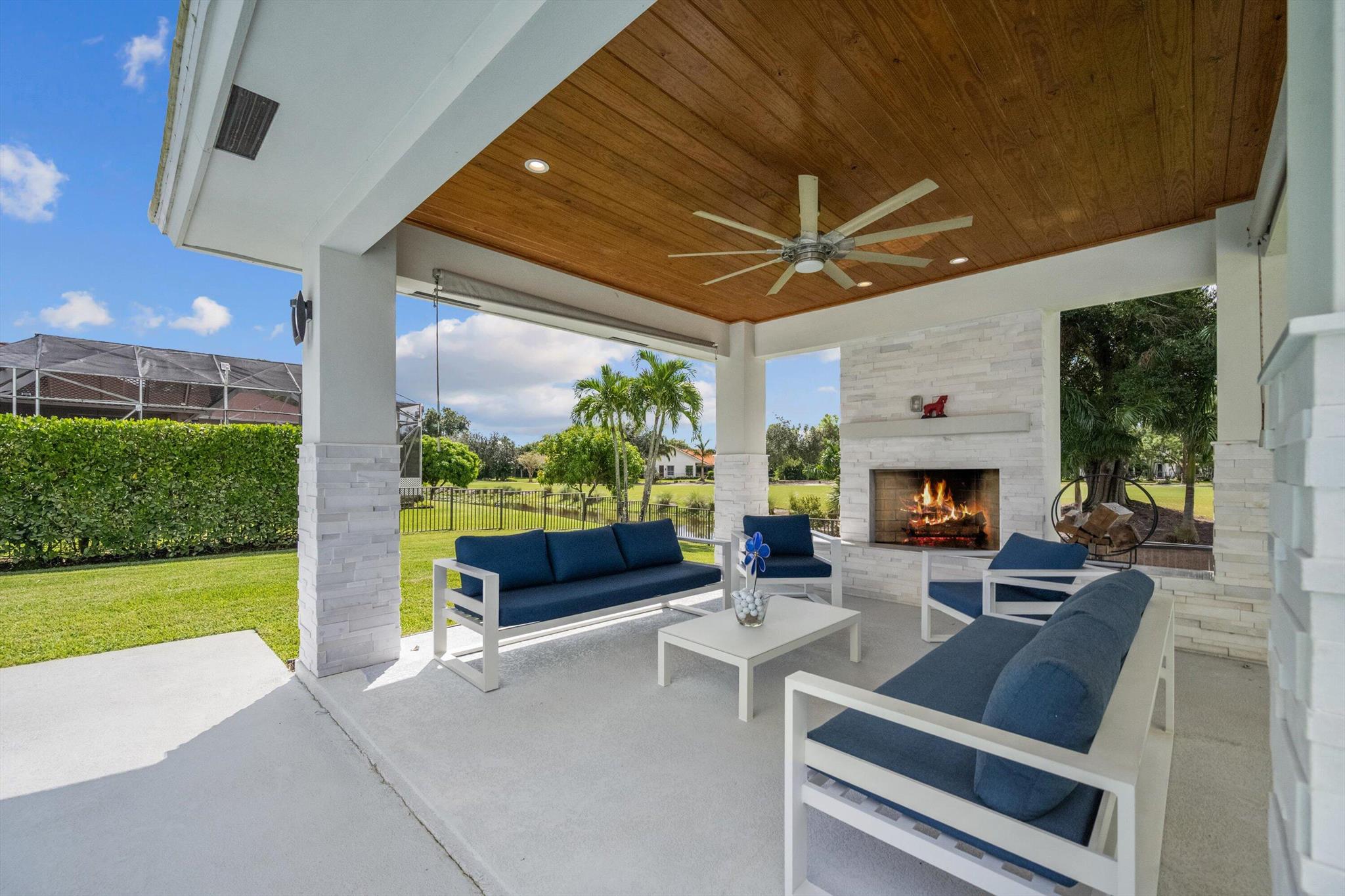 MEADOW WOOD OF THE LANDIN - Residential