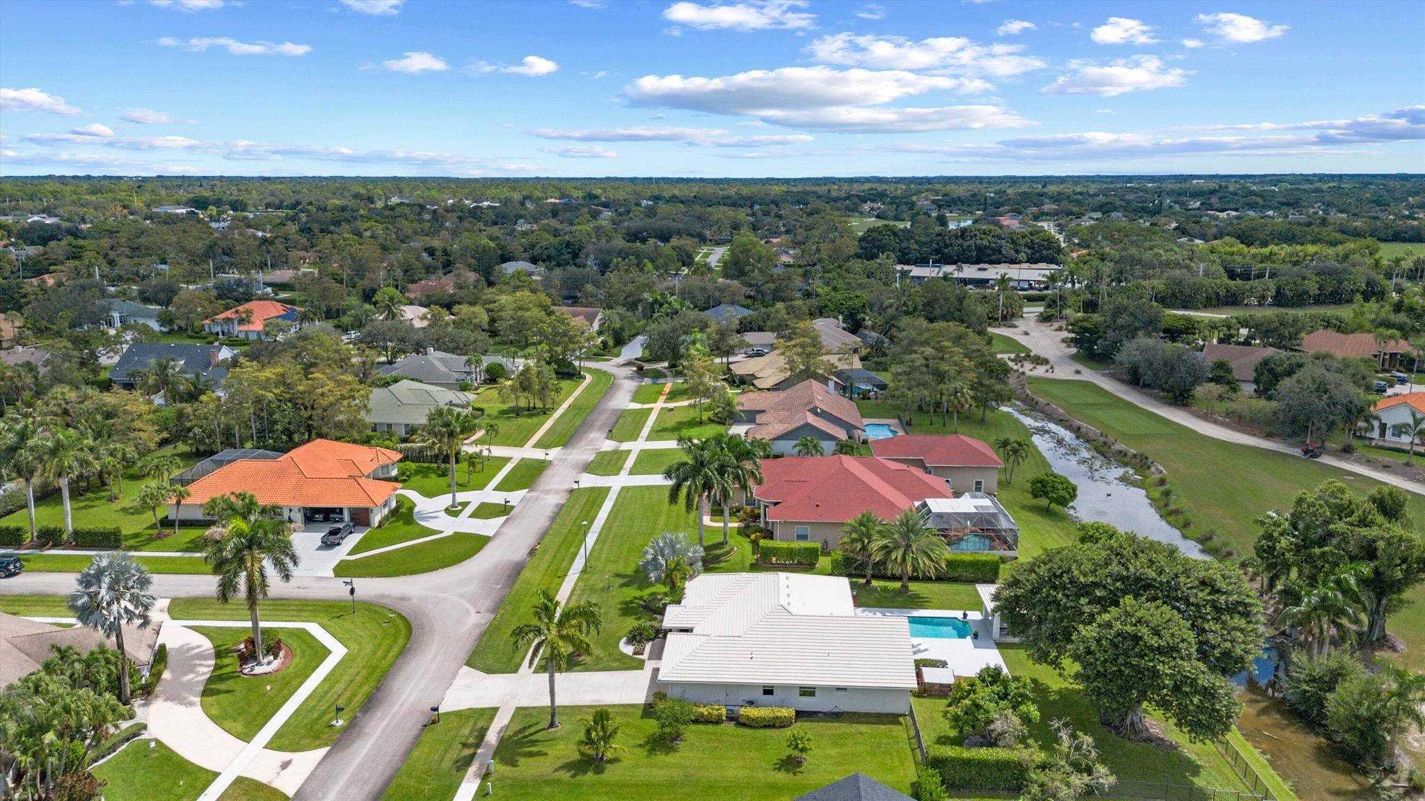 MEADOW WOOD OF THE LANDIN - Residential