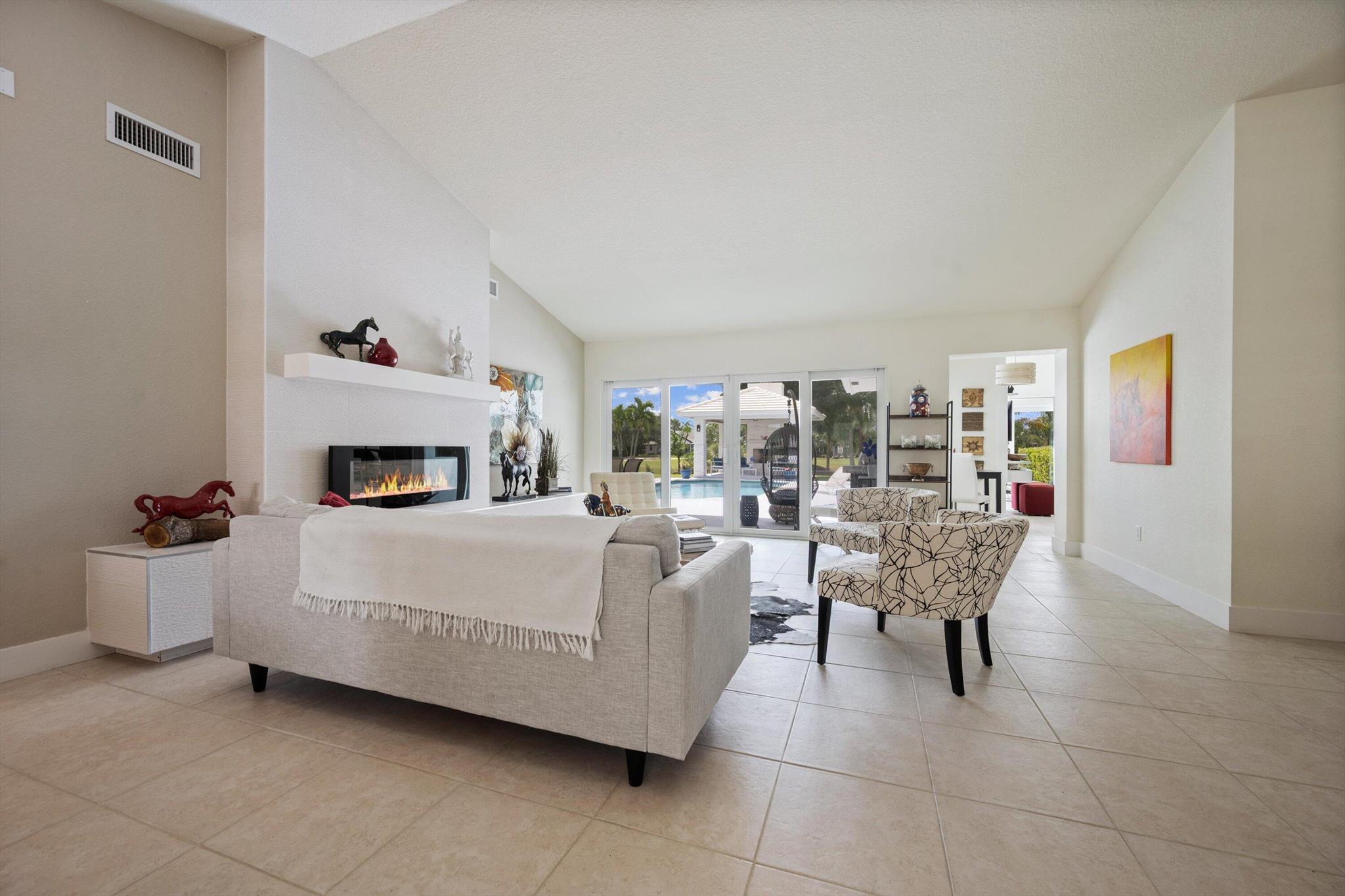 MEADOW WOOD OF THE LANDIN - Residential