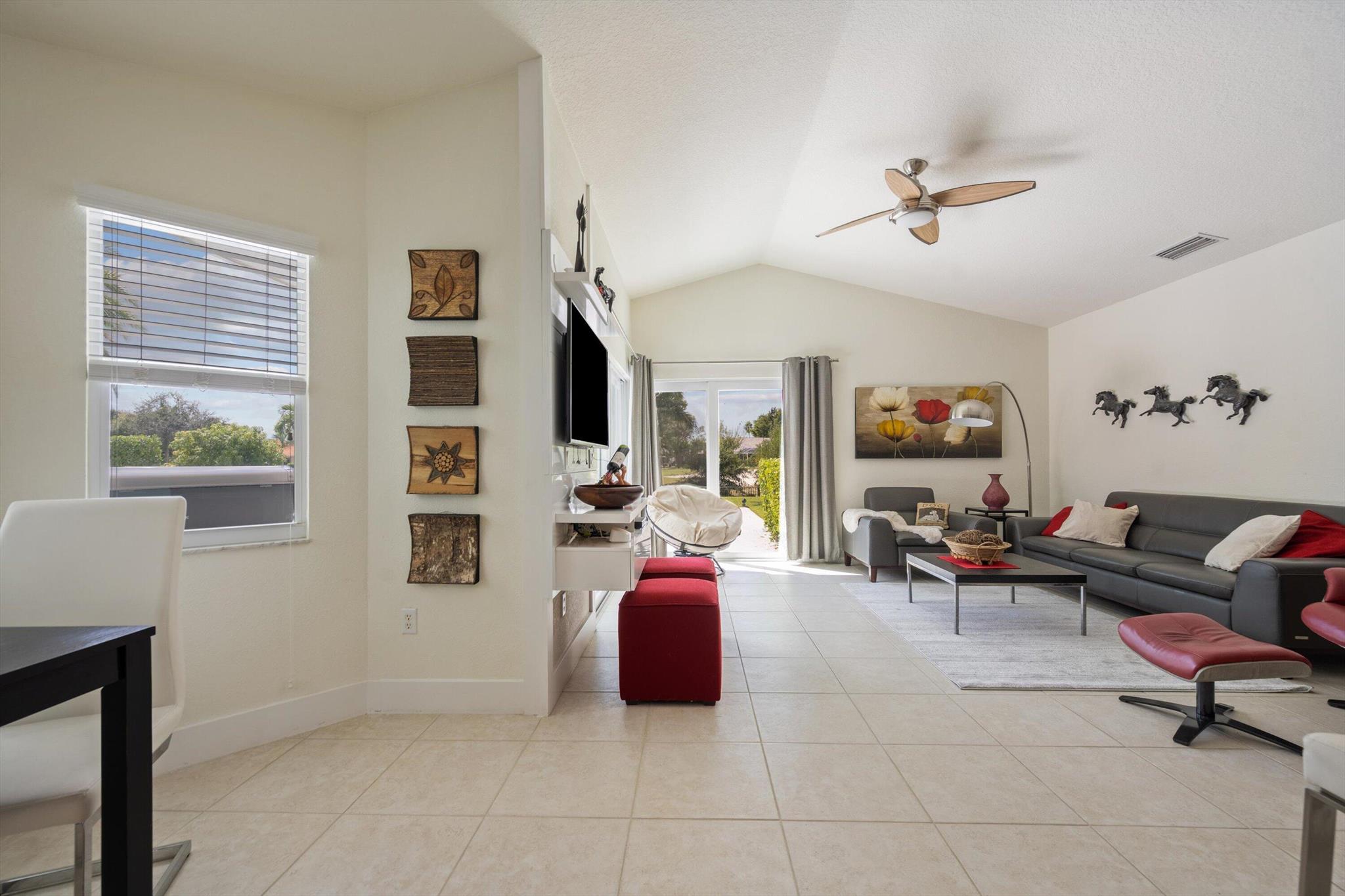 MEADOW WOOD OF THE LANDIN - Residential