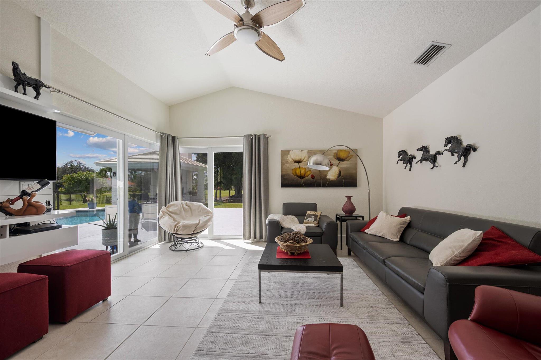 MEADOW WOOD OF THE LANDIN - Residential