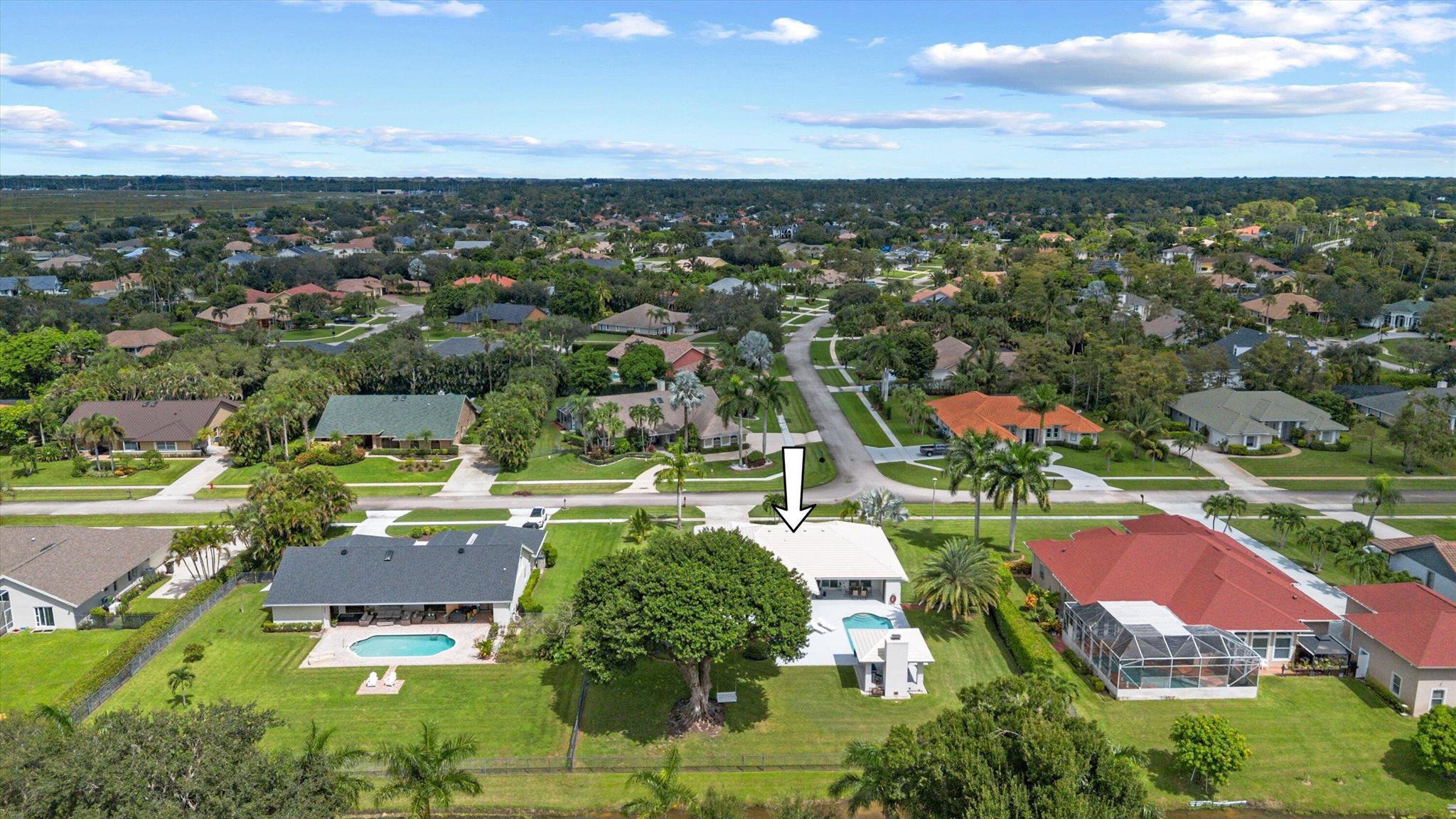 MEADOW WOOD OF THE LANDIN - Residential