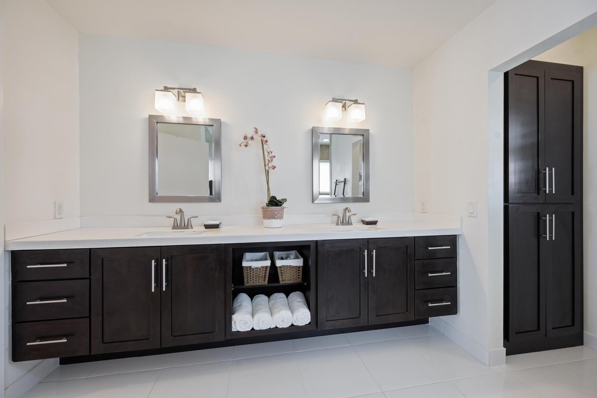 MEADOW WOOD OF THE LANDIN - Residential