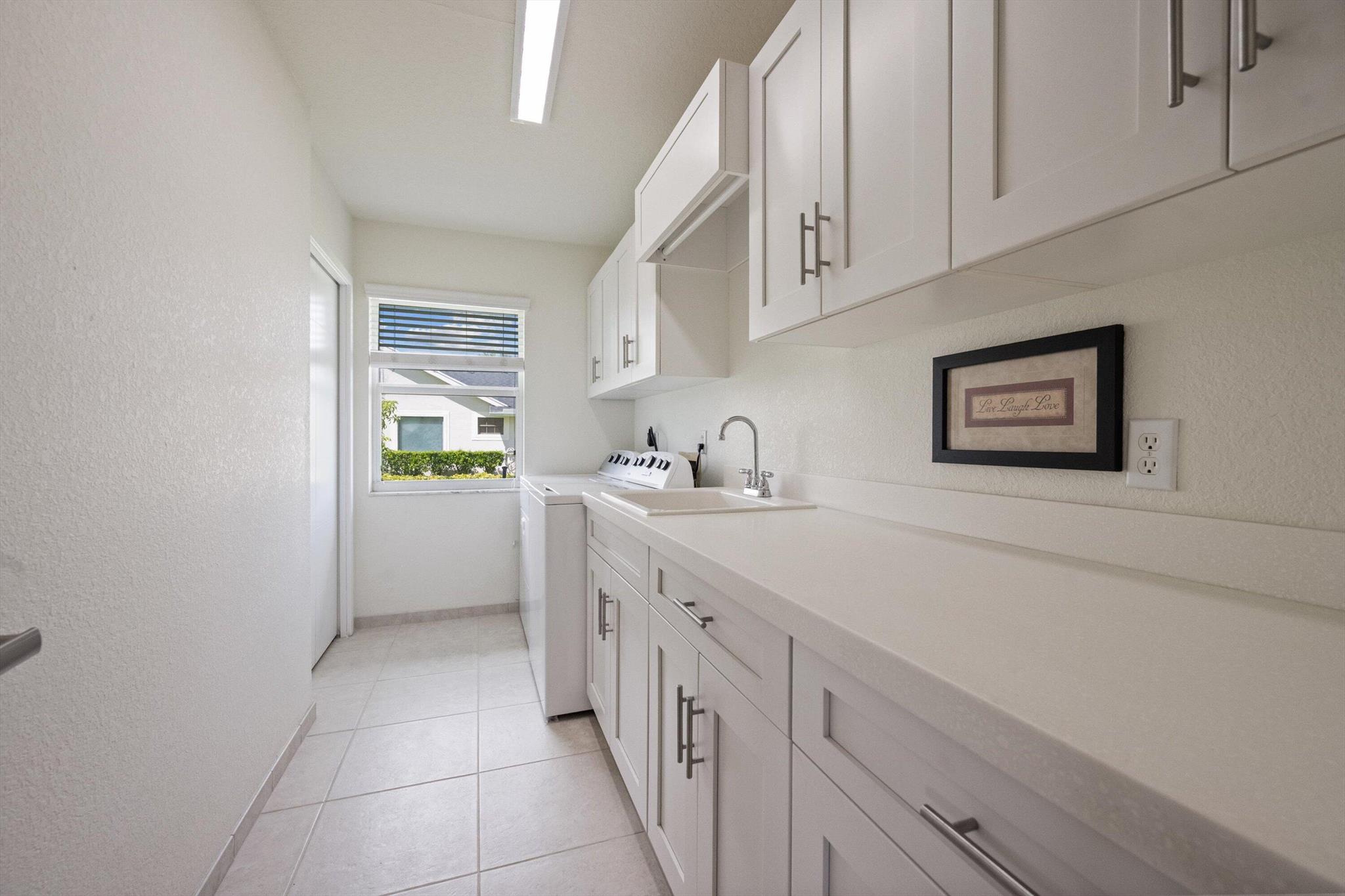 MEADOW WOOD OF THE LANDIN - Residential