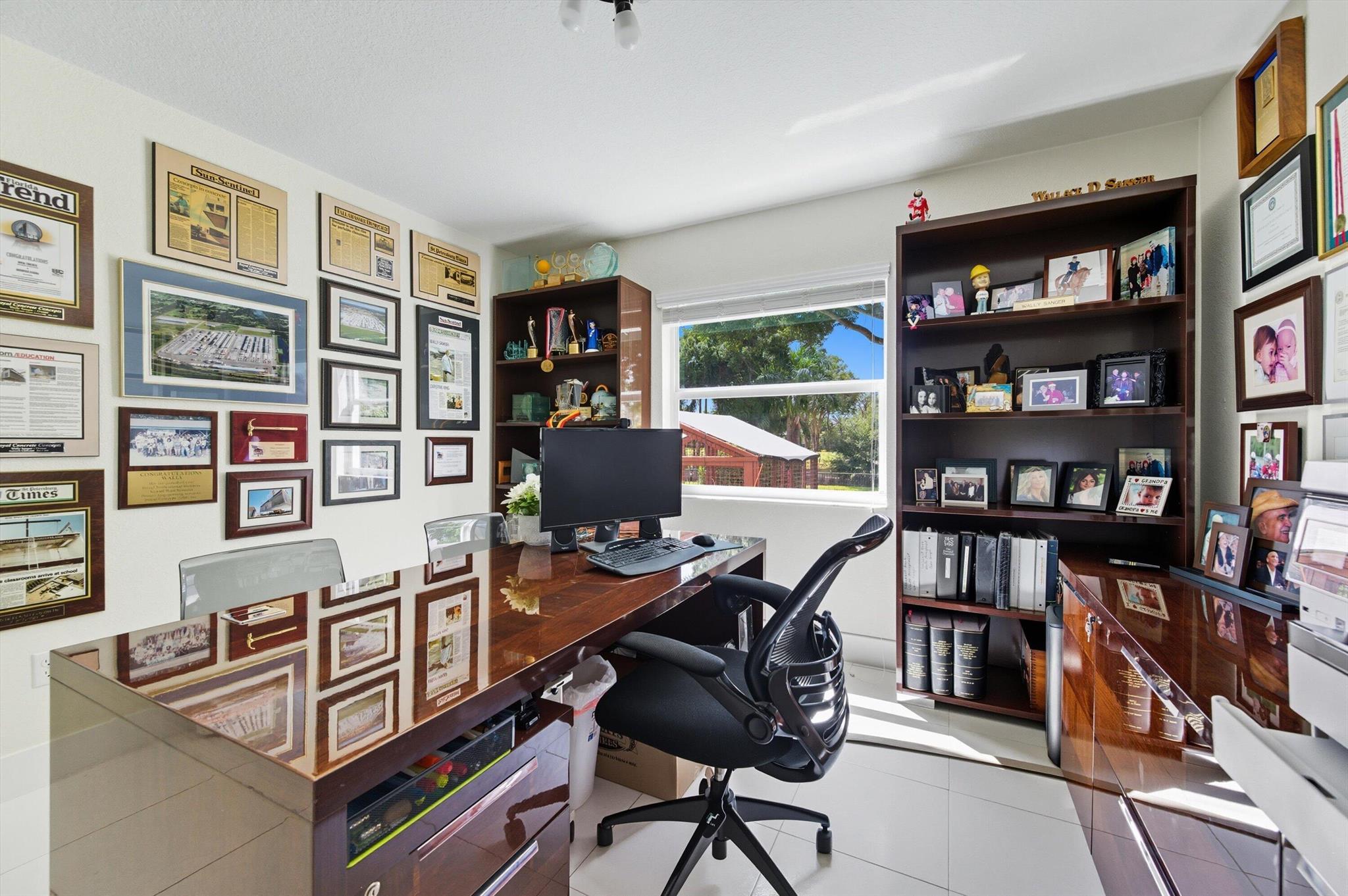 MEADOW WOOD OF THE LANDIN - Residential