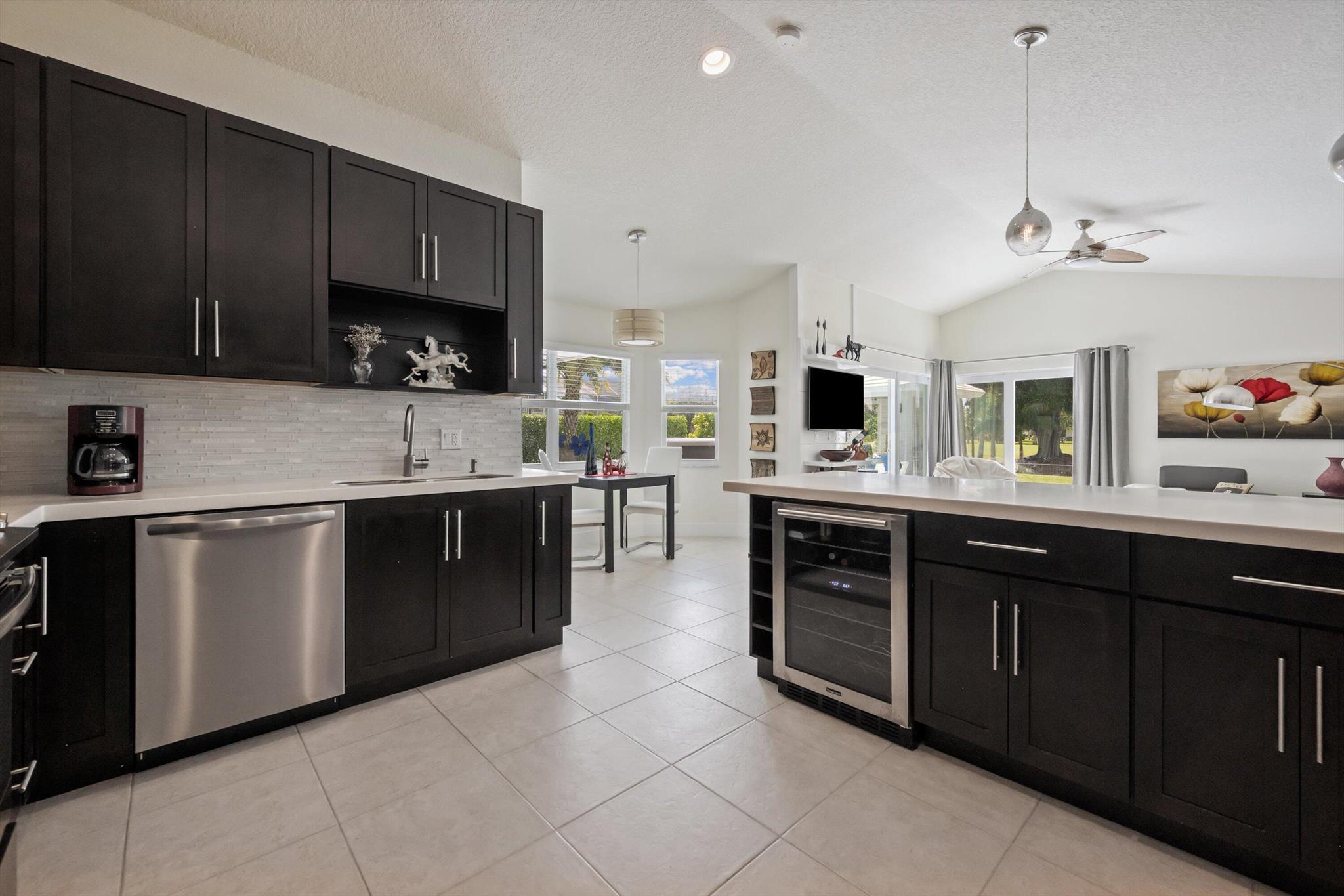 MEADOW WOOD OF THE LANDIN - Residential