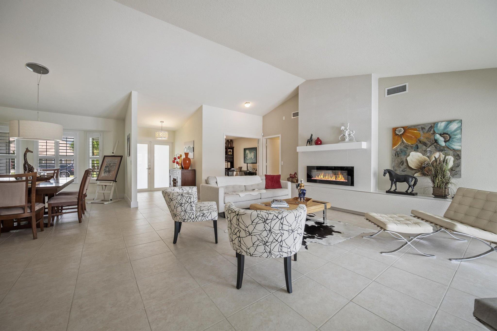 MEADOW WOOD OF THE LANDIN - Residential