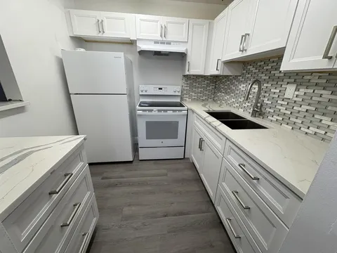 140 Bedford F, West Palm Beach, FL MLS: R11073834