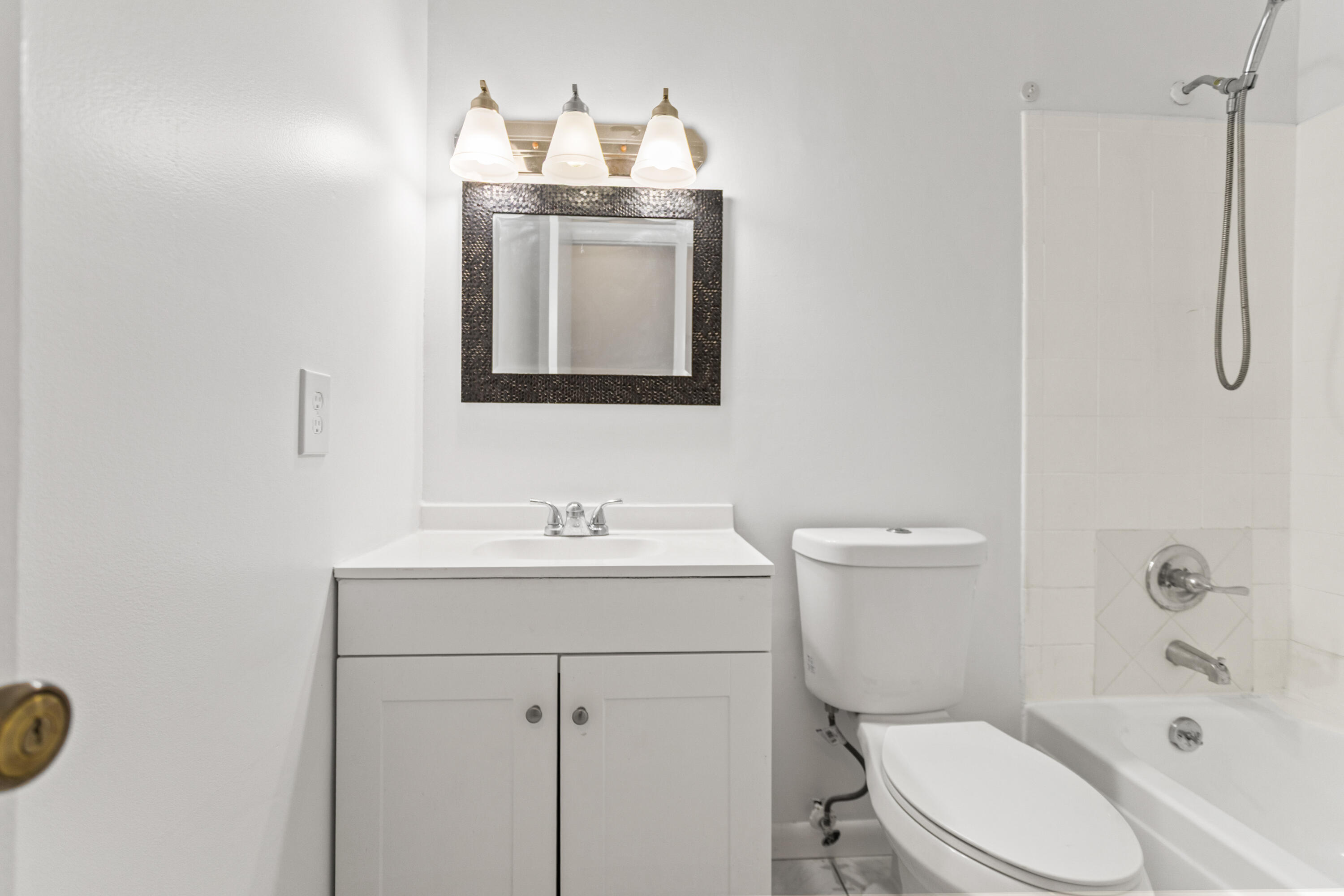SPRINGTREE ESTATES SEC 1 CONDO - Residential