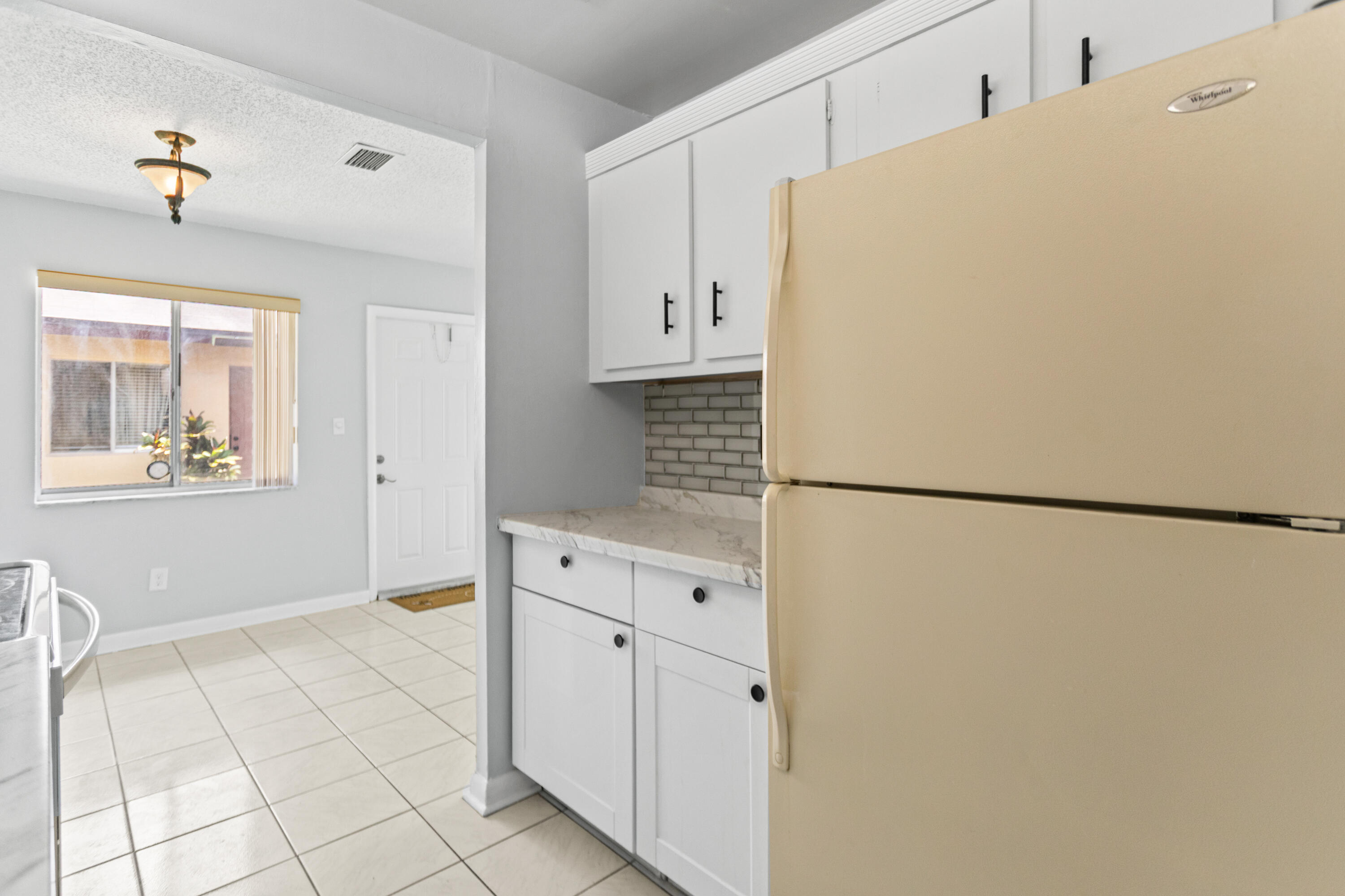 SPRINGTREE ESTATES SEC 1 CONDO - Residential