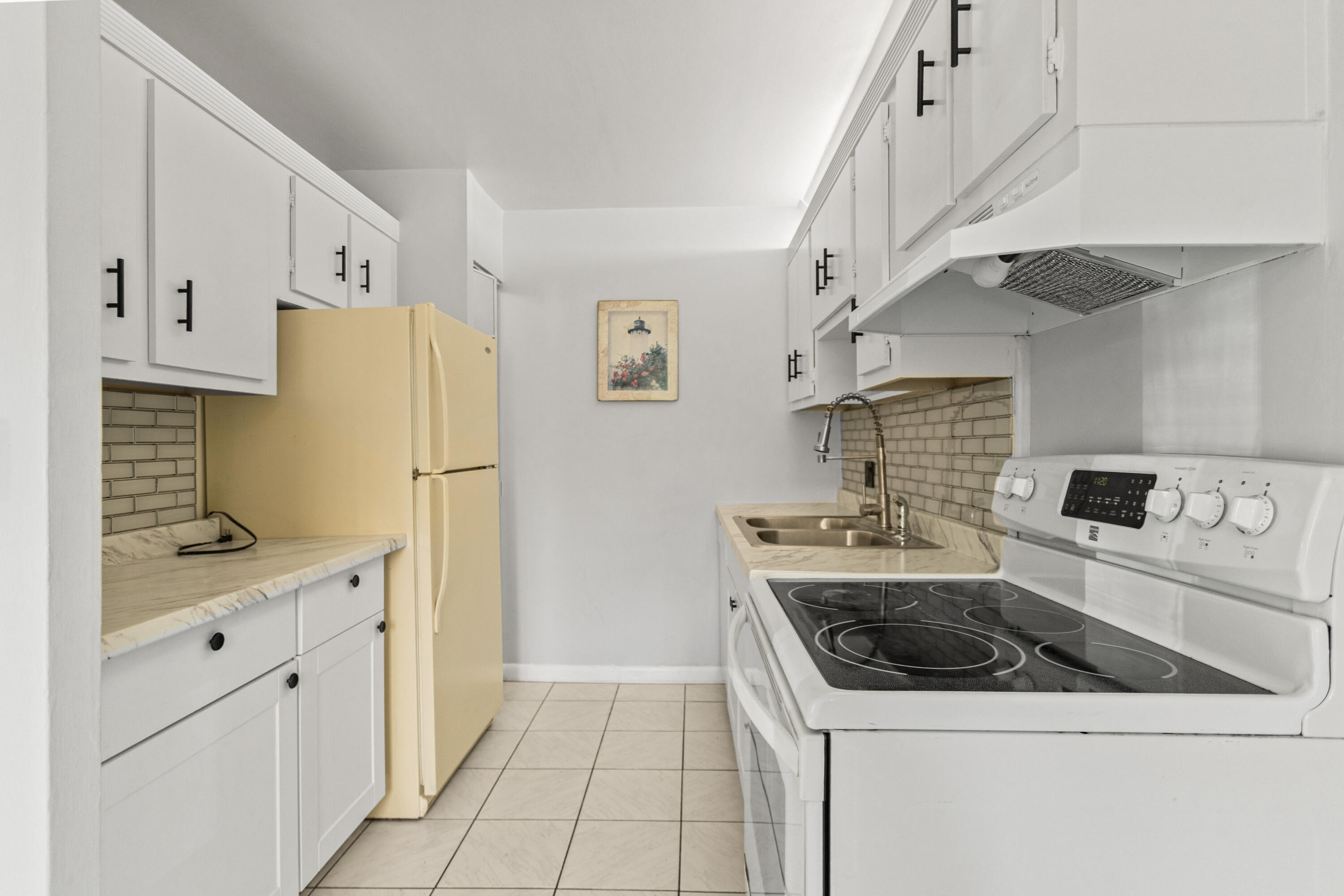 SPRINGTREE ESTATES SEC 1 CONDO - Residential