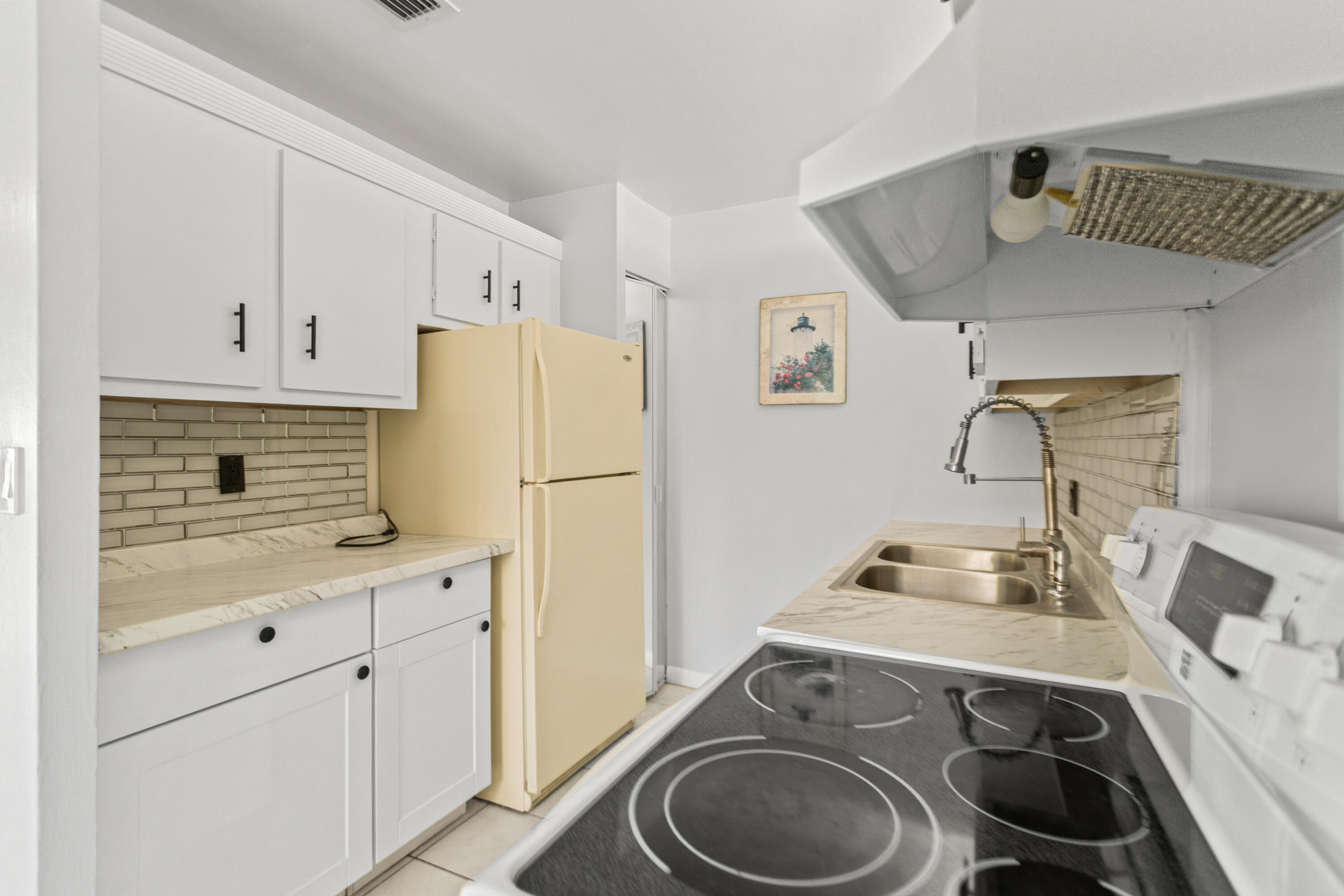 SPRINGTREE ESTATES SEC 1 CONDO - Residential