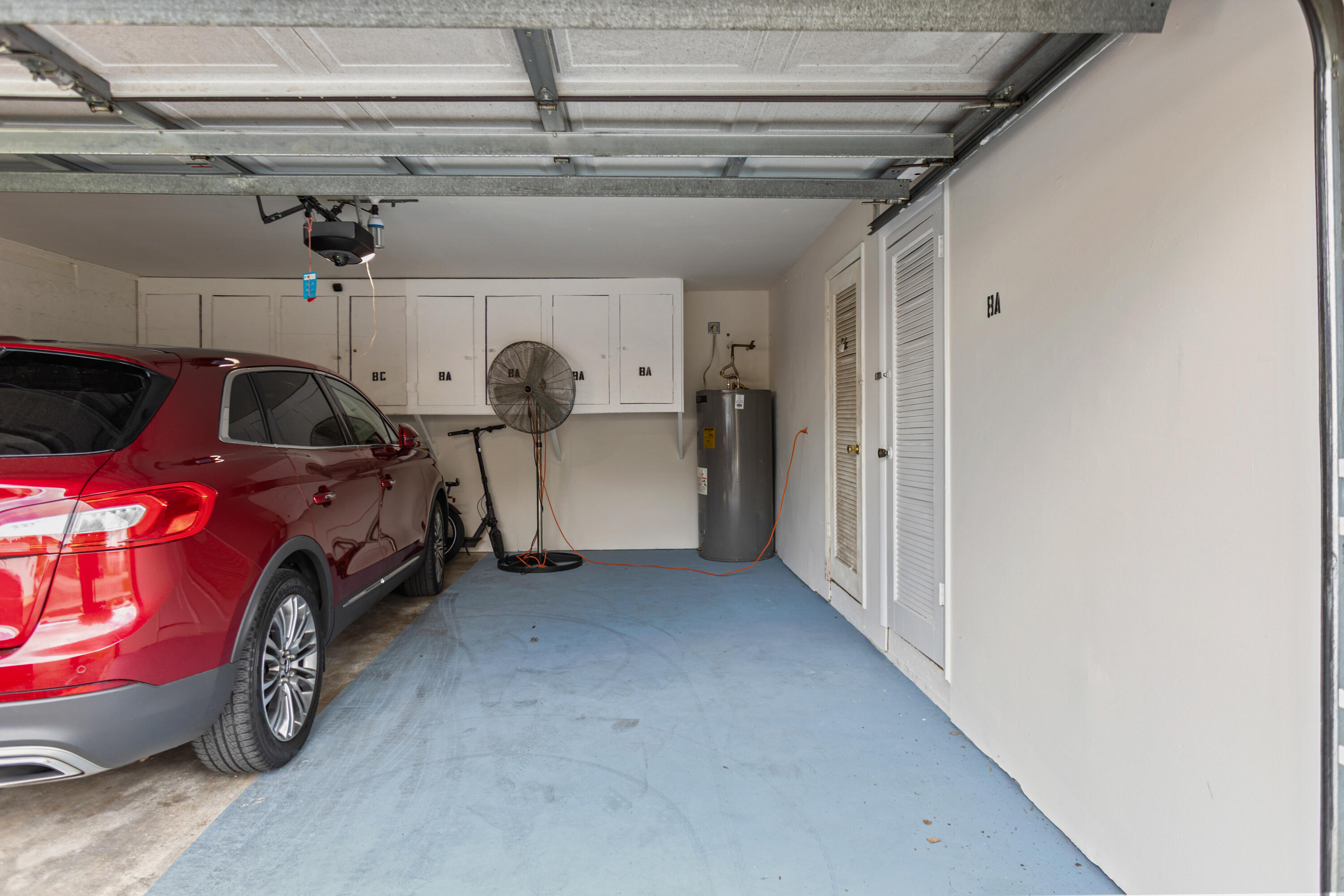 SPRINGTREE ESTATES SEC 1 CONDO - Residential