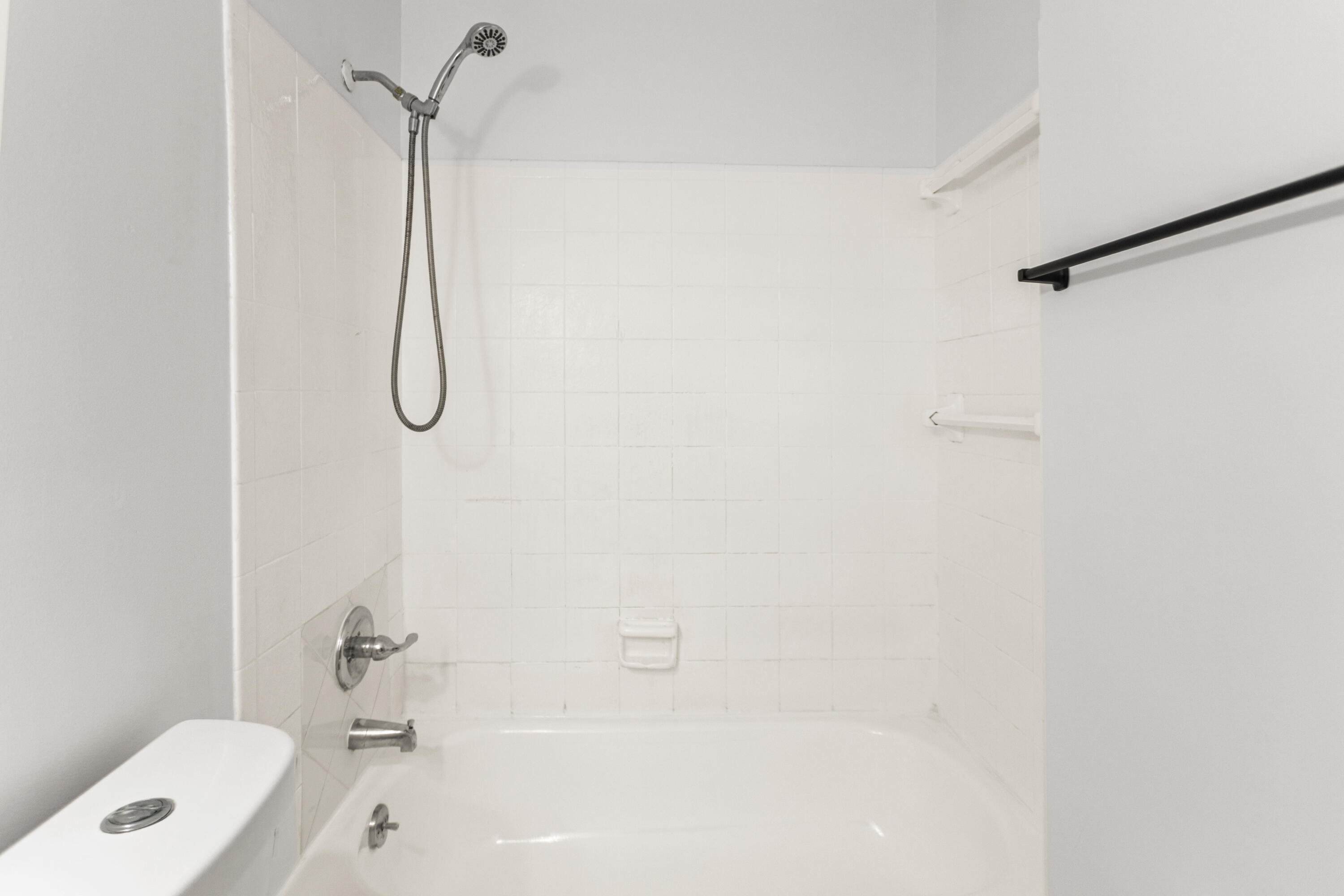 SPRINGTREE ESTATES SEC 1 CONDO - Residential