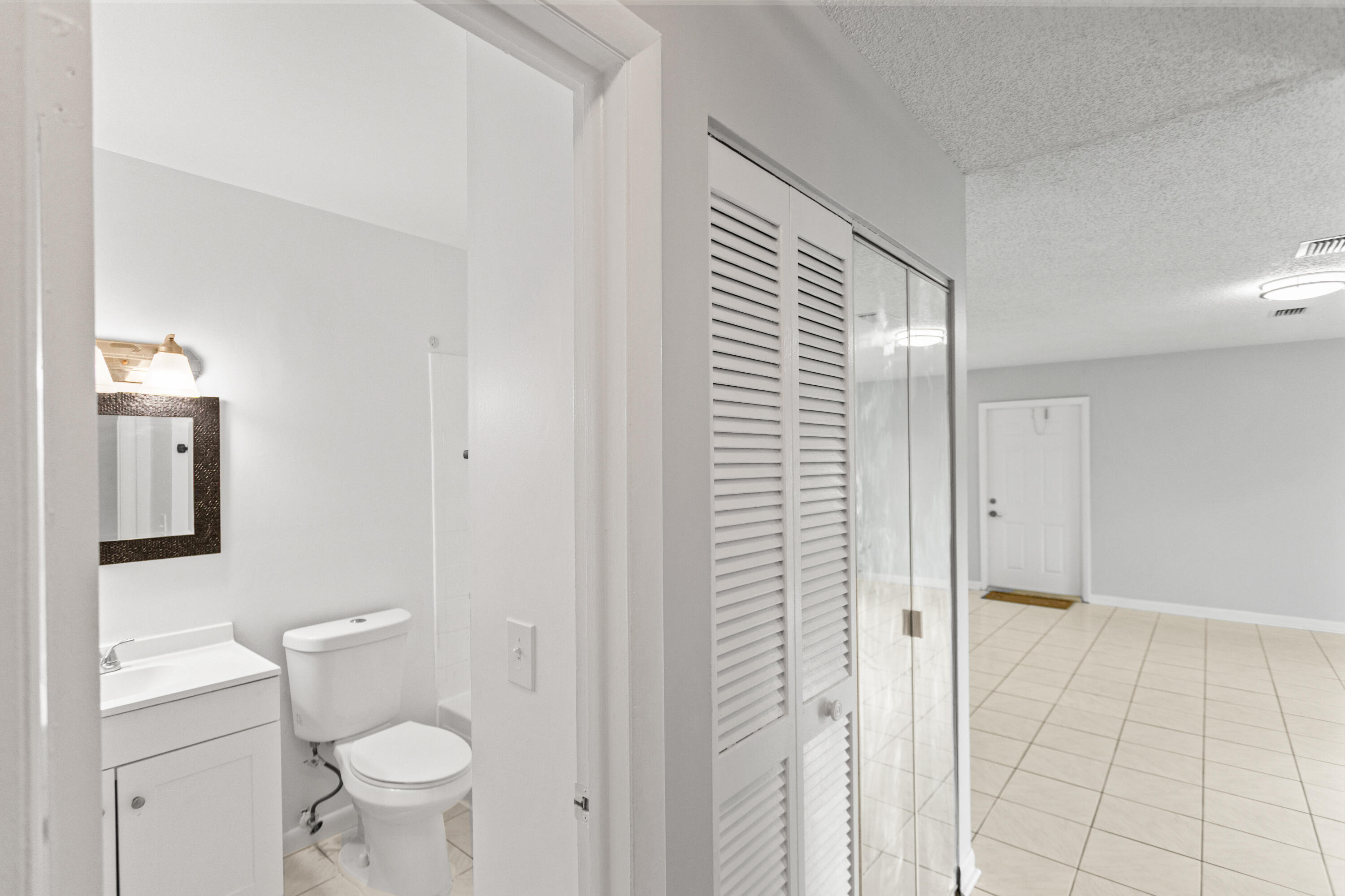 SPRINGTREE ESTATES SEC 1 CONDO - Residential