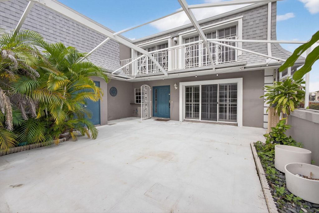 Photo of 2602 Vision Drive, Palm Beach Gardens, FL 33418 (MLS # R11140300)