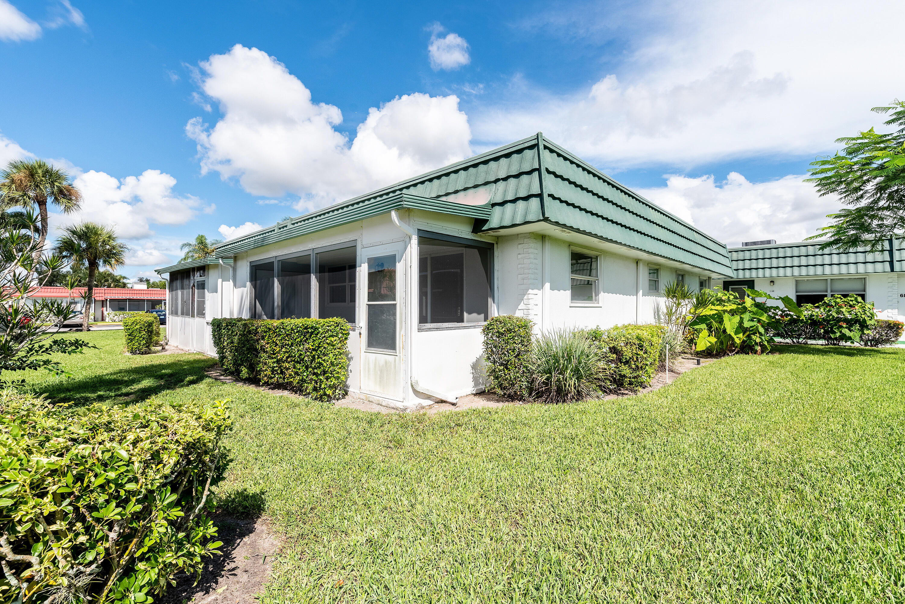 KINGS POINT WATERFORD CONDOS - Residential