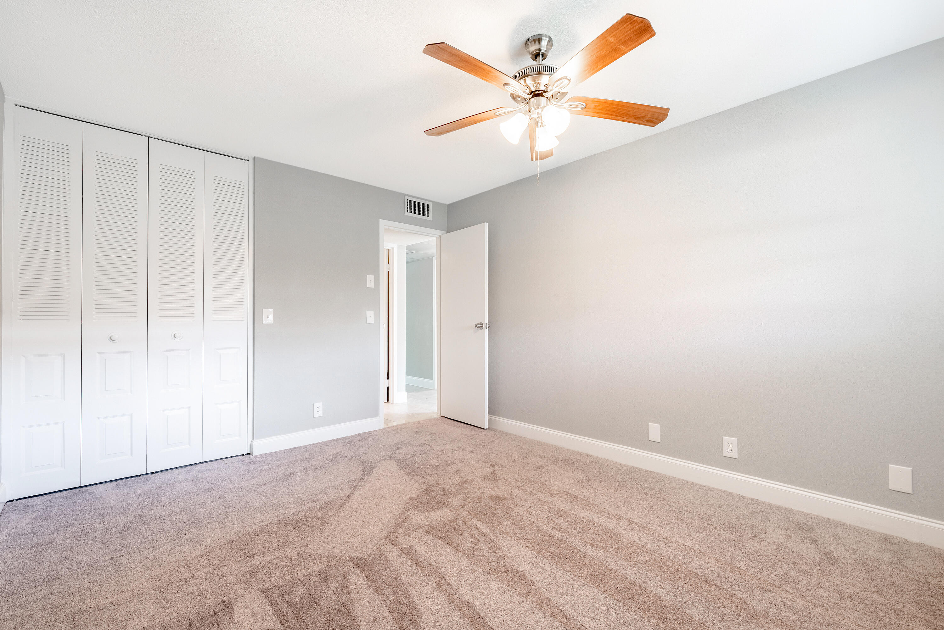 KINGS POINT WATERFORD CONDOS - Residential