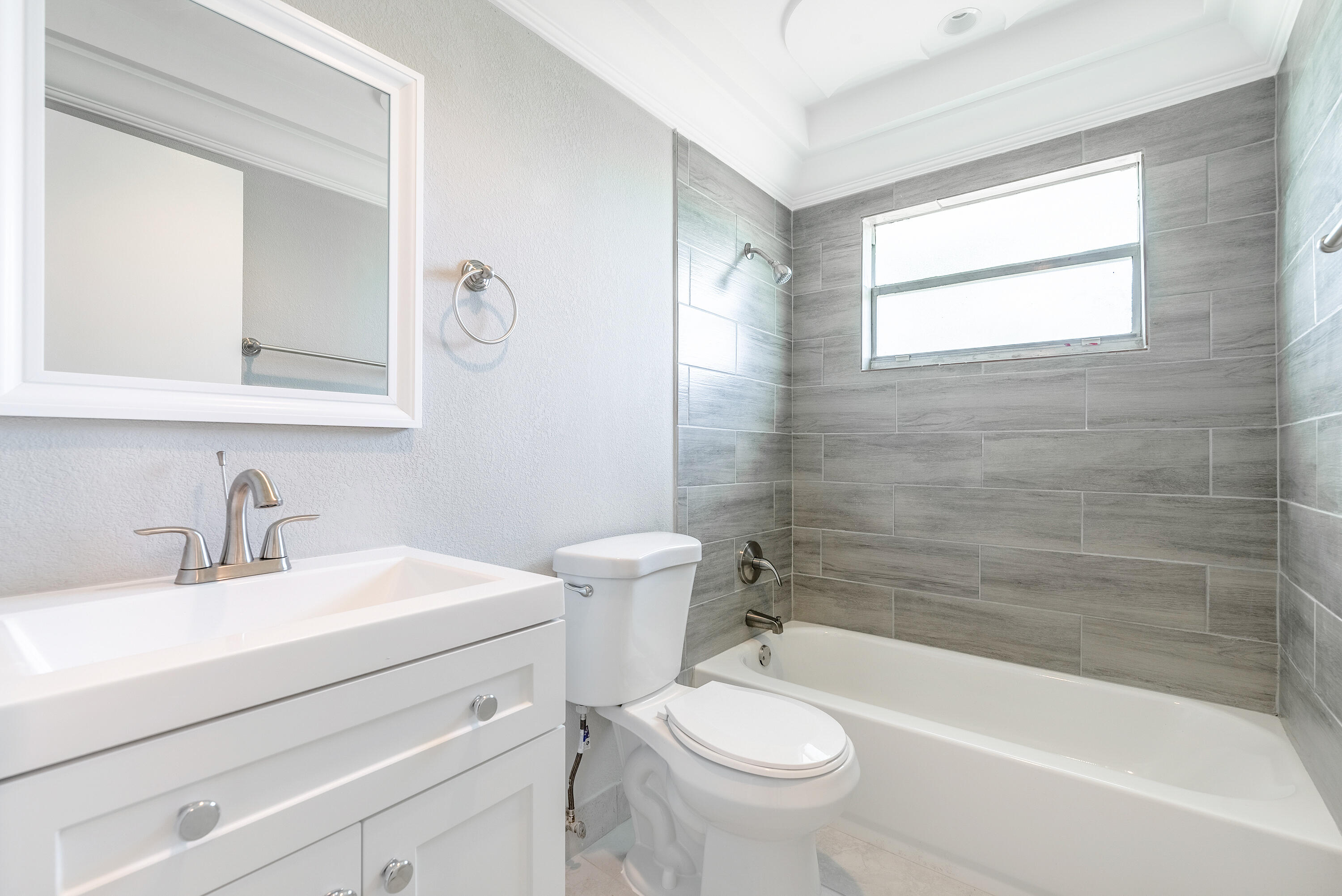 KINGS POINT WATERFORD CONDOS - Residential