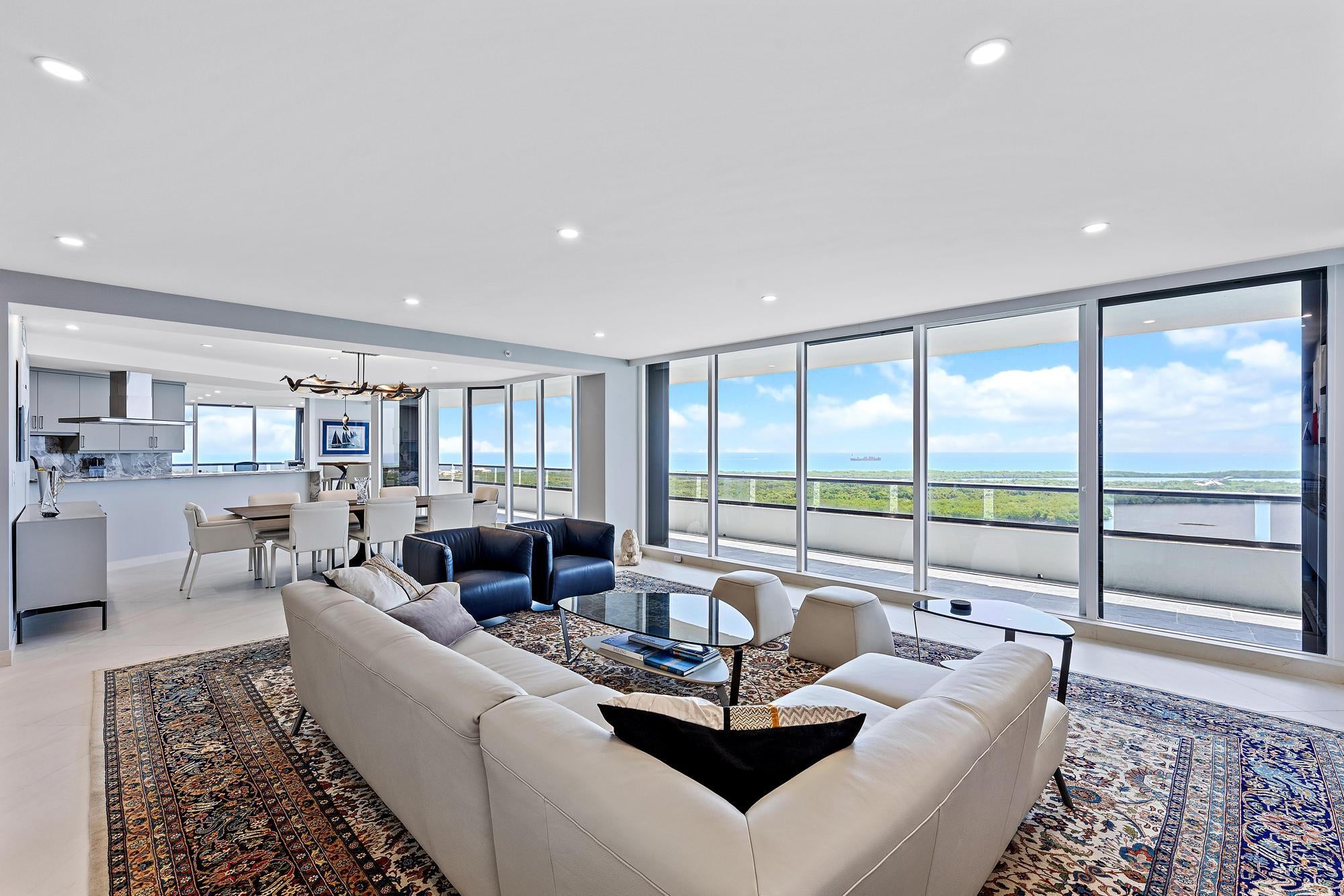 100 LAKESHORE Drive 2151, North Palm Beach, FL, 33408/$2,995,000 2 100 LAKESHORE Drive 2151