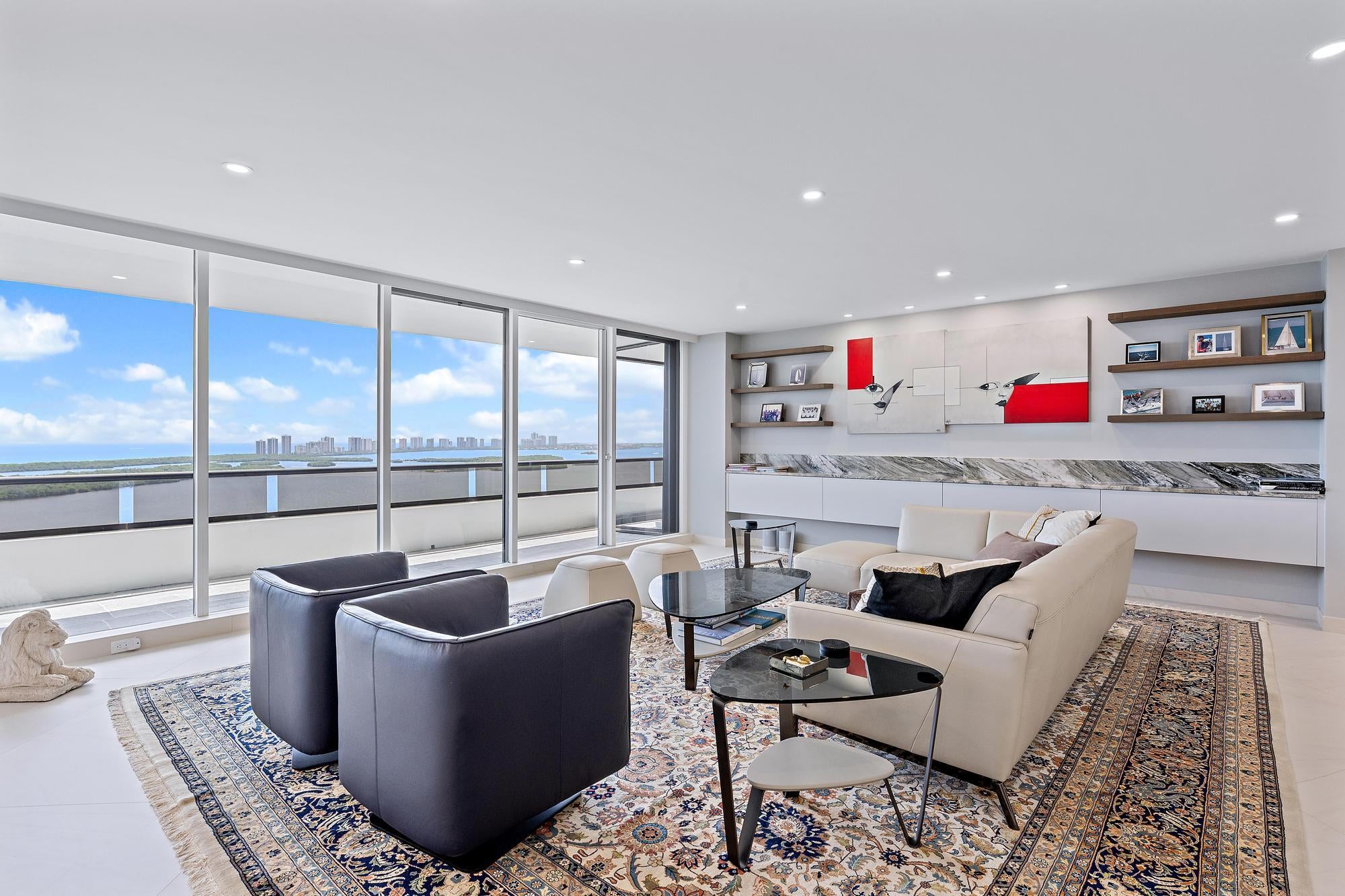 100 LAKESHORE Drive 2151, North Palm Beach, FL, 33408/$2,995,000 3 100 LAKESHORE Drive 2151