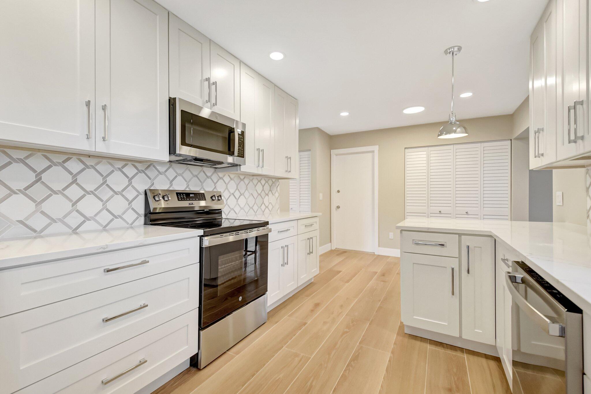 RAINBERRY BAY SEC 7 - Residential