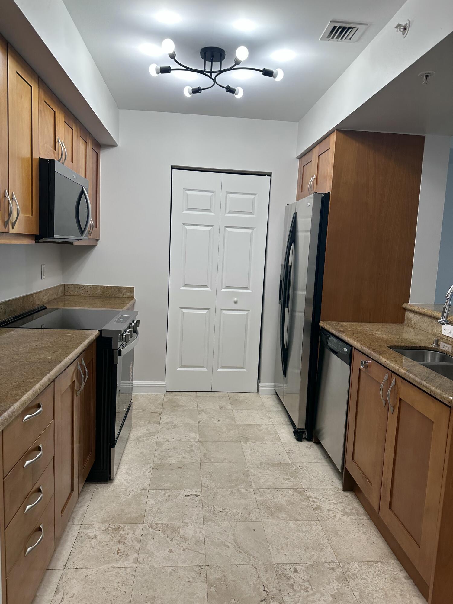 DUO CONDOMINIUM WEST - Residential Lease