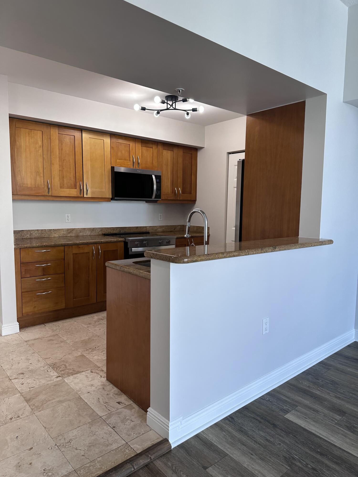 DUO CONDOMINIUM WEST - Residential Lease