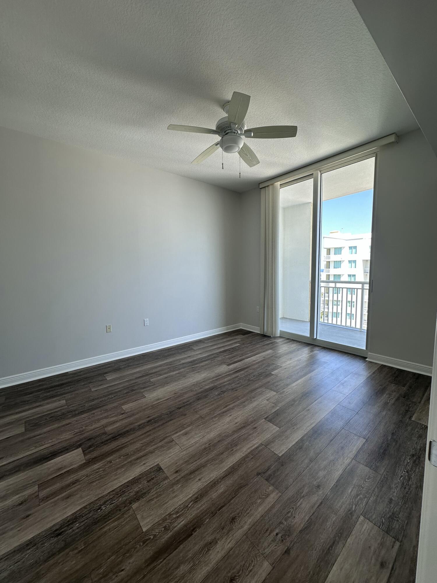 DUO CONDOMINIUM WEST - Residential Lease